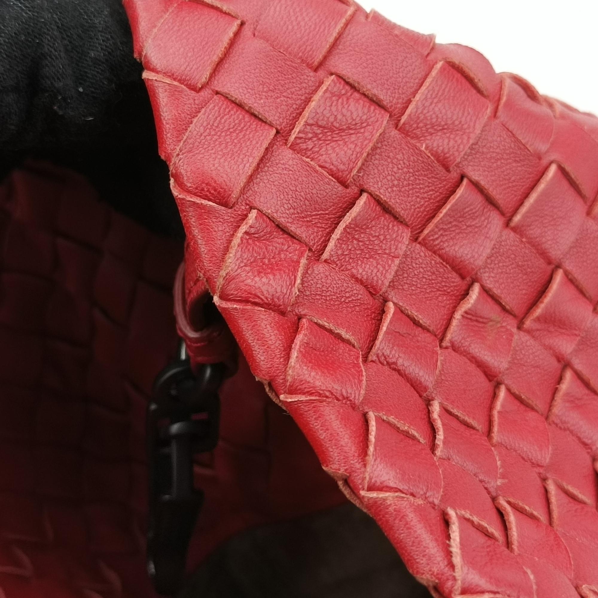 ボッテガヴェネタ Bottega Veneta ショルダーバッグ レディース セスタ イントレチャート レッド ラムスキン B01240769D