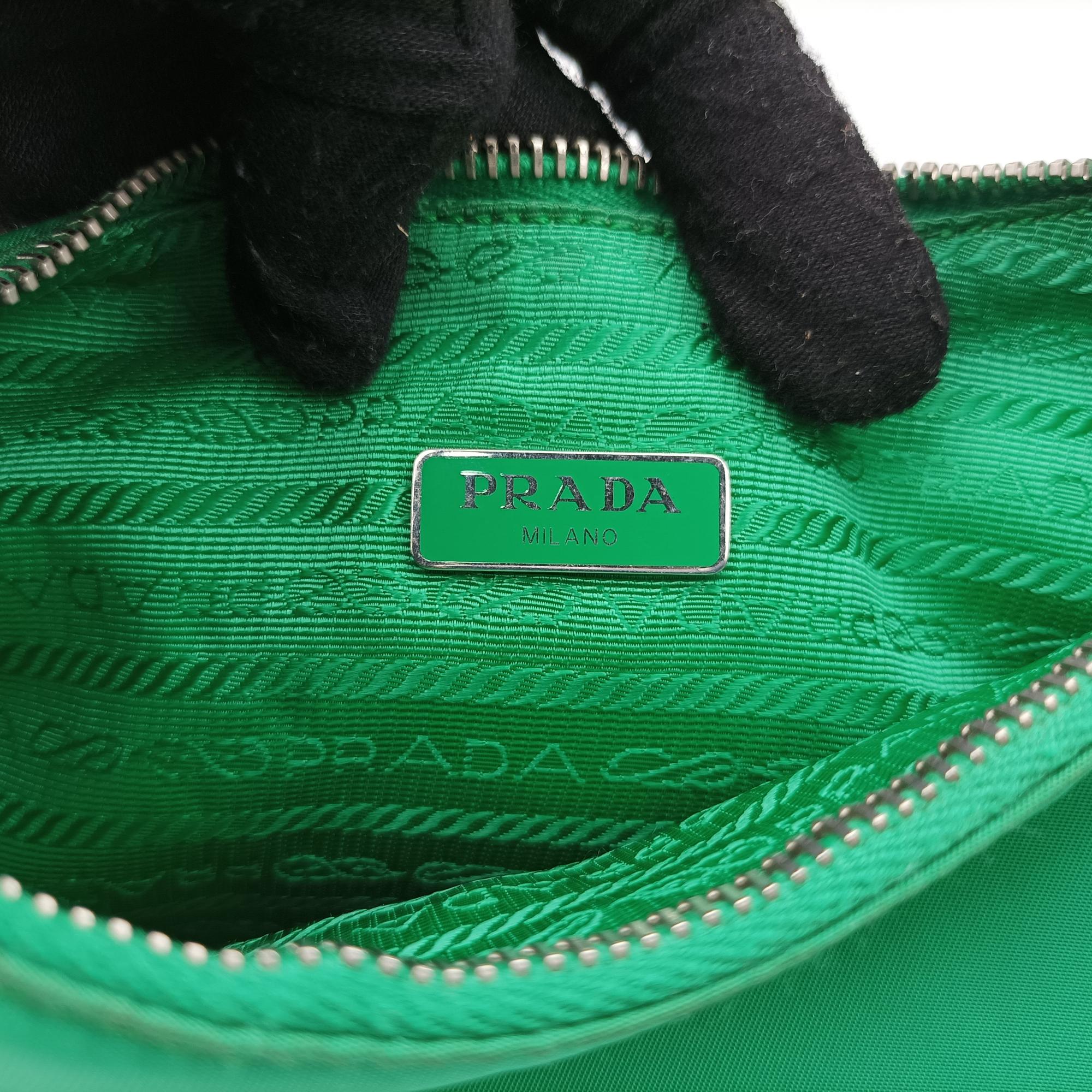 プラダ Prada ショルダーバッグ レディース Re-Edition 2005 Re-Nylon バッグ グリーン ナイロン 1BH204 7/I