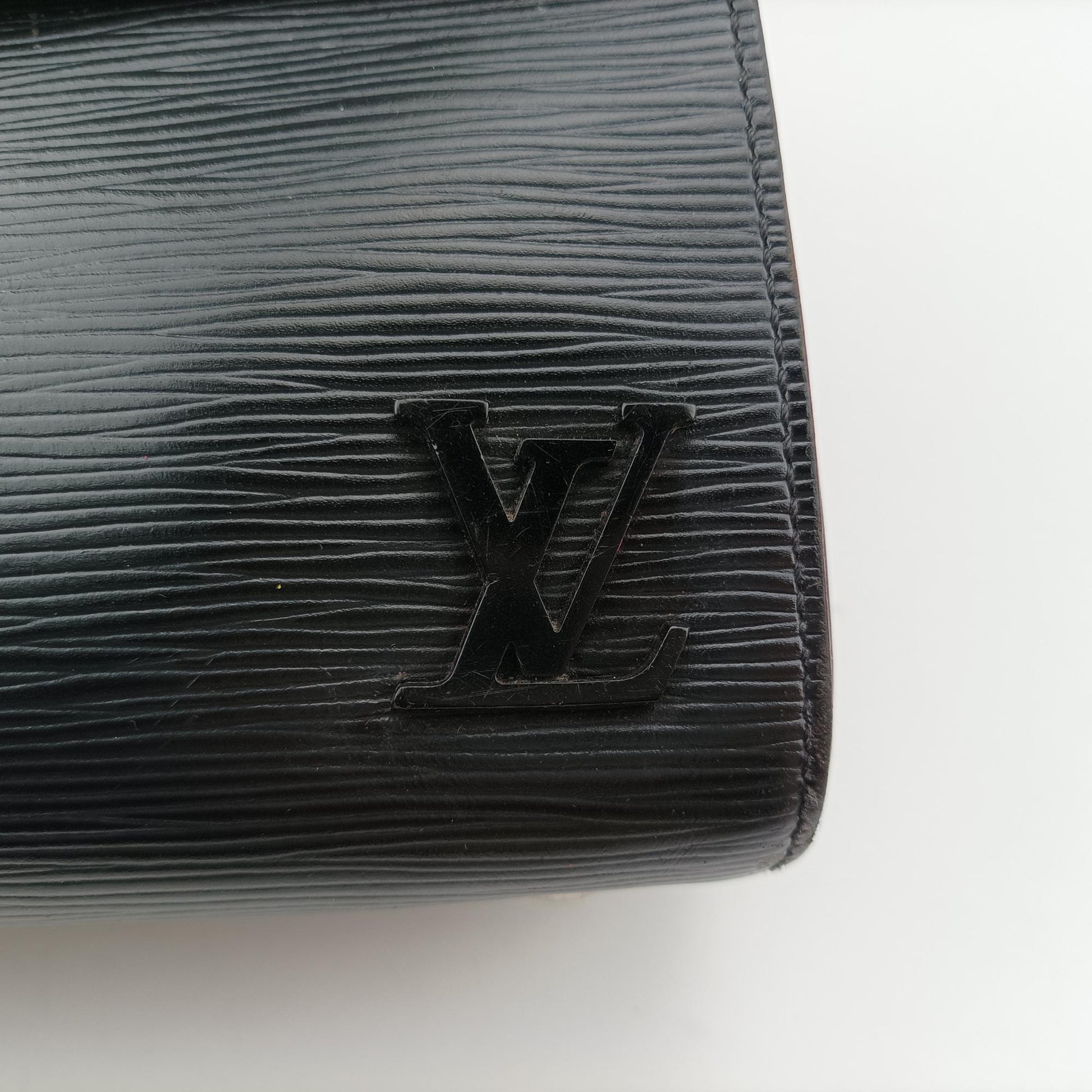 ルイヴィトン Louis Vuitton ショルダーバッグ レディース クリュニーBB ノワール×ホットピンク エピ M54167 CA2177