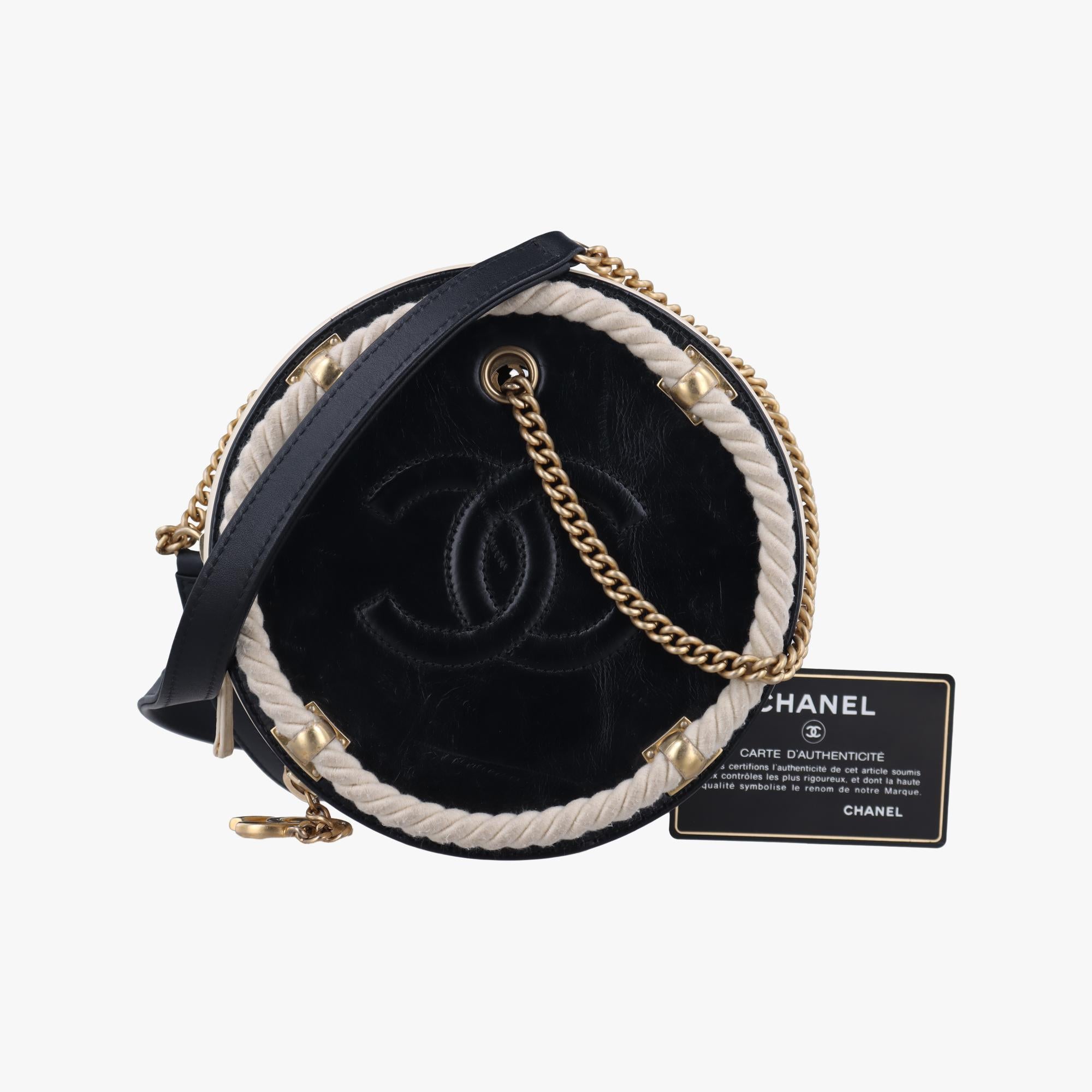 シャネル Chanel ショルダーバッグ レディース スモール アン ヴォーグ ラウンド ブラック×ホワイト レザー AS0075 27142477