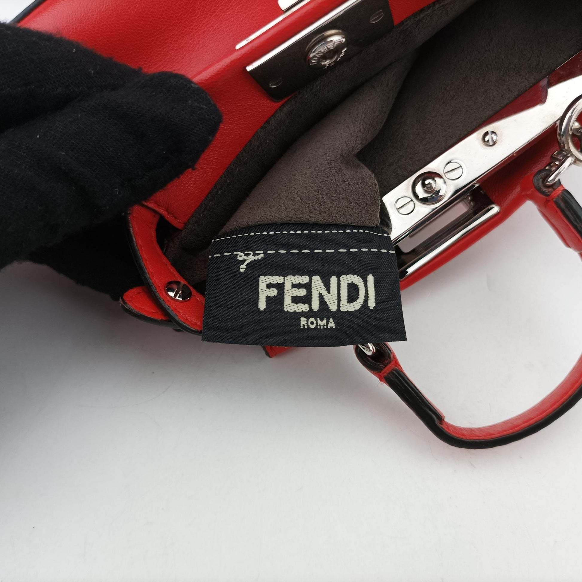 フェンディ Fendi ショルダーバッグ レディース マイクロピーカブー レッド レザー 8M0355-K47-159-0501