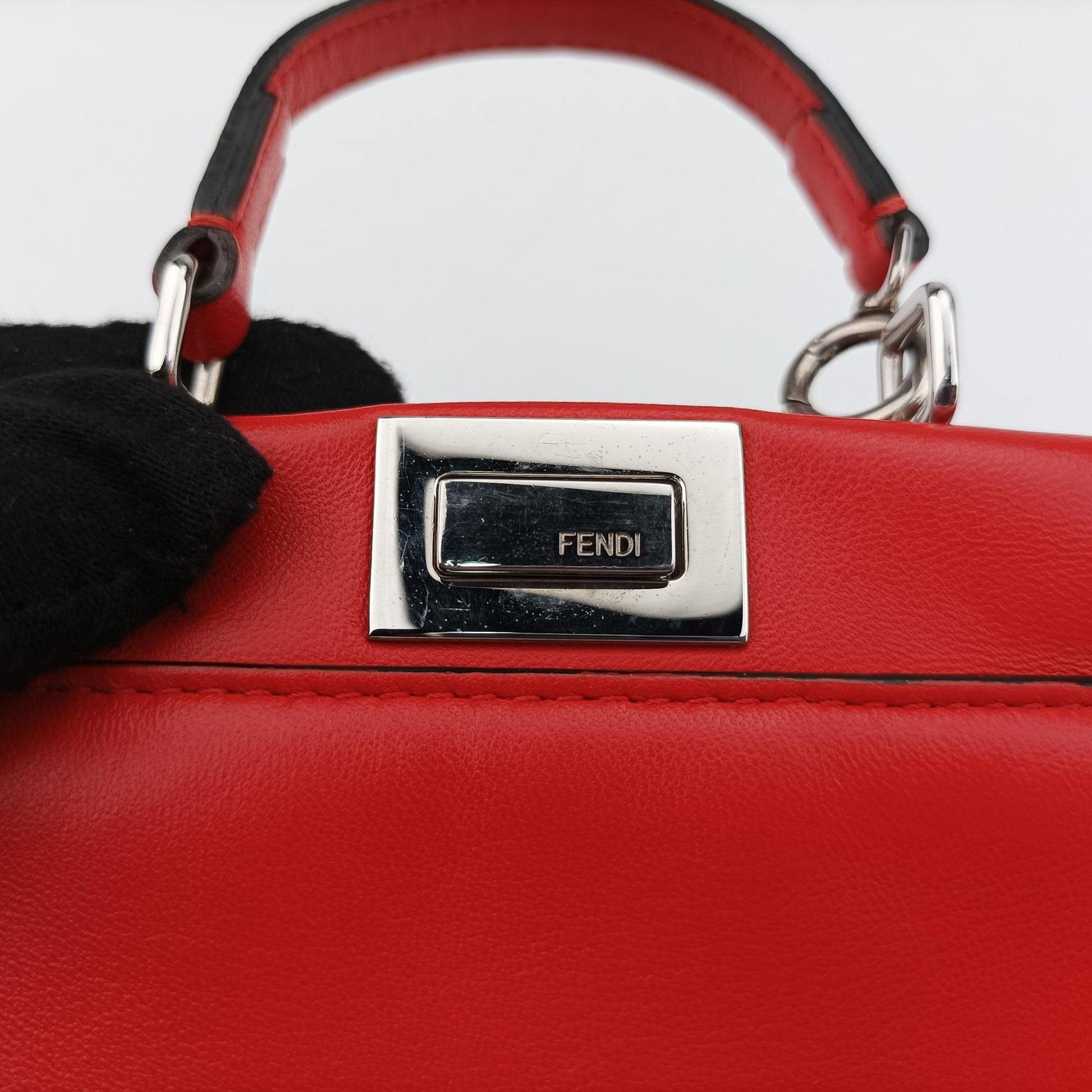 フェンディ Fendi ショルダーバッグ レディース マイクロピーカブー レッド レザー 8M0355-K47-159-0501