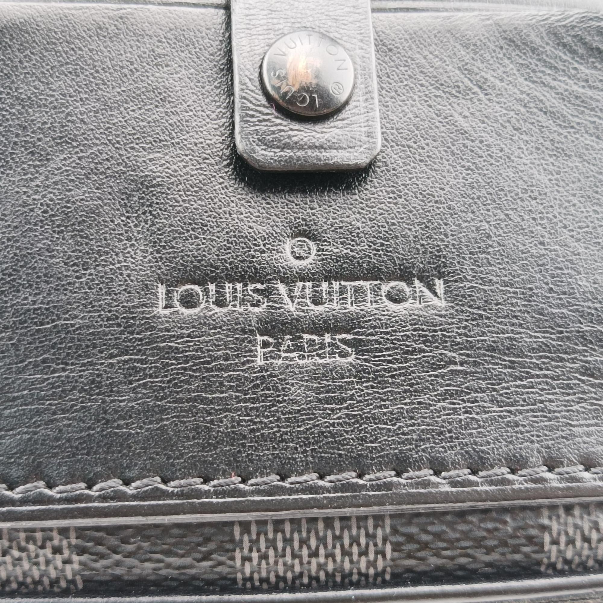 ルイヴィトン Louis Vuitton ショルダーバッグ レディース アルファ メッセンジャー ブラック系×ネイビー系 ダミエグラフィット N40188 CA4159