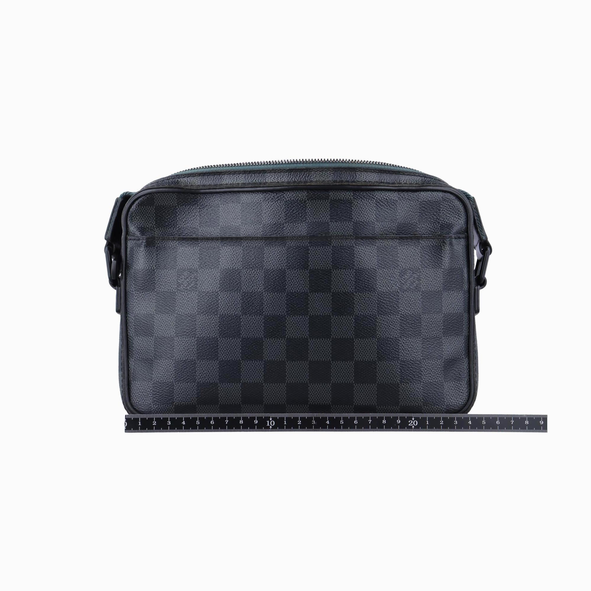 ルイヴィトン Louis Vuitton ショルダーバッグ レディース アルファ メッセンジャー ブラック系×ネイビー系 ダミエグラフィット N40188 CA4159