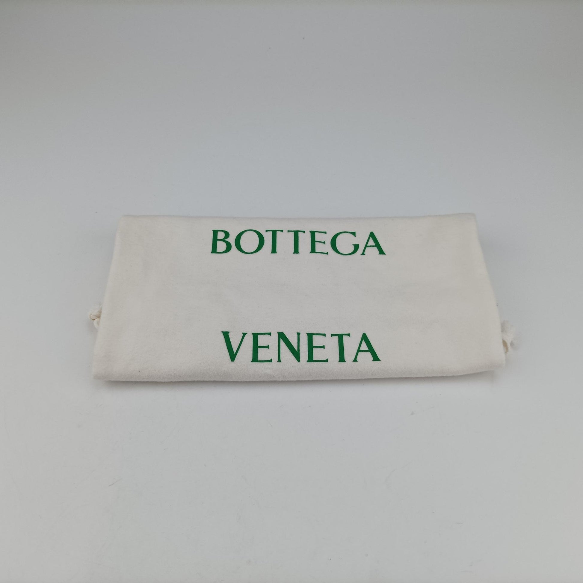 ボッテガヴェネタ Bottega Veneta ショルダーバッグ レディース ザ チェーン ポーチ グリーン レザー P01688907w