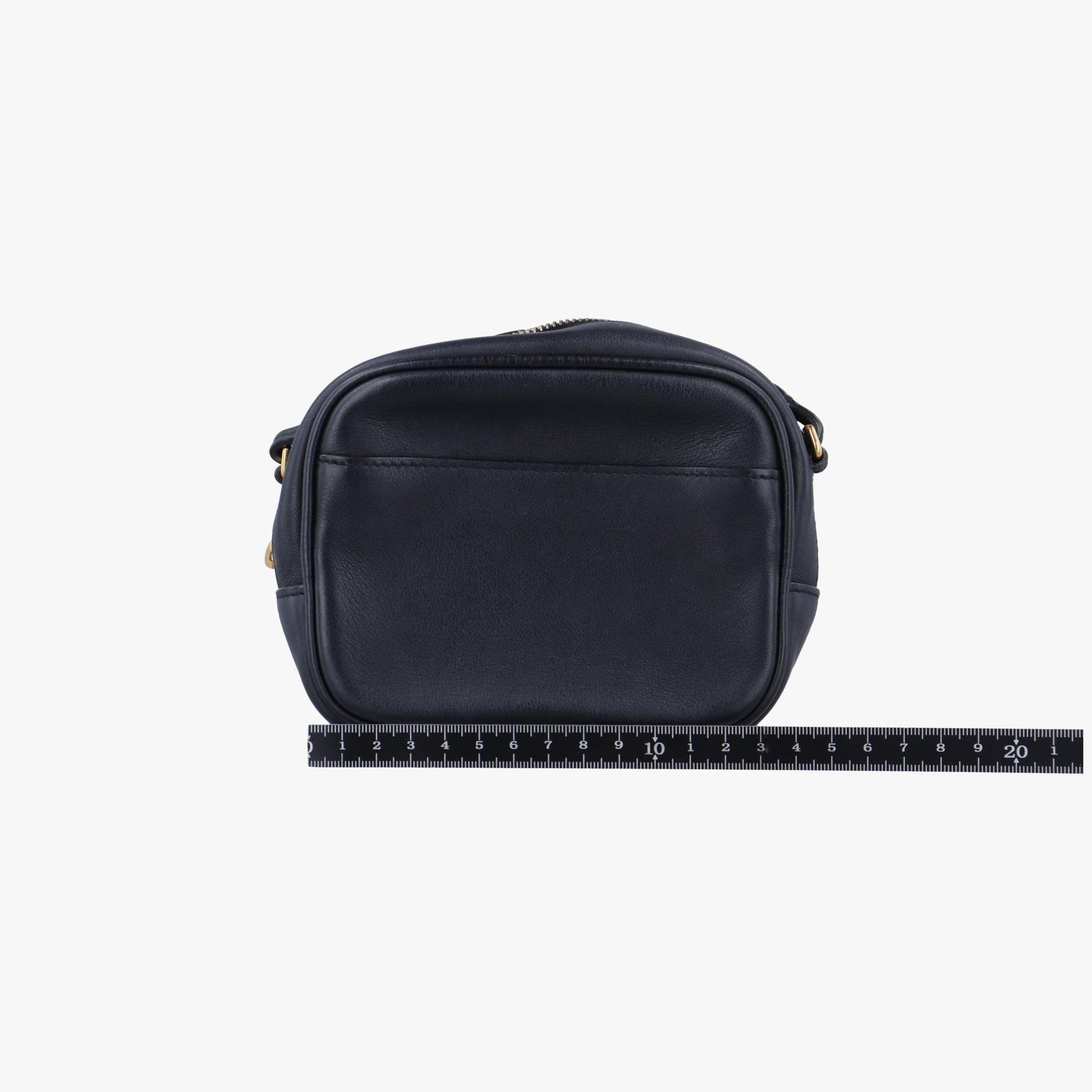 イヴサンローラン Yves saint Laurent ショルダーバッグ レディース ブロガーバッグ ブラック レザー PTR425317.0319