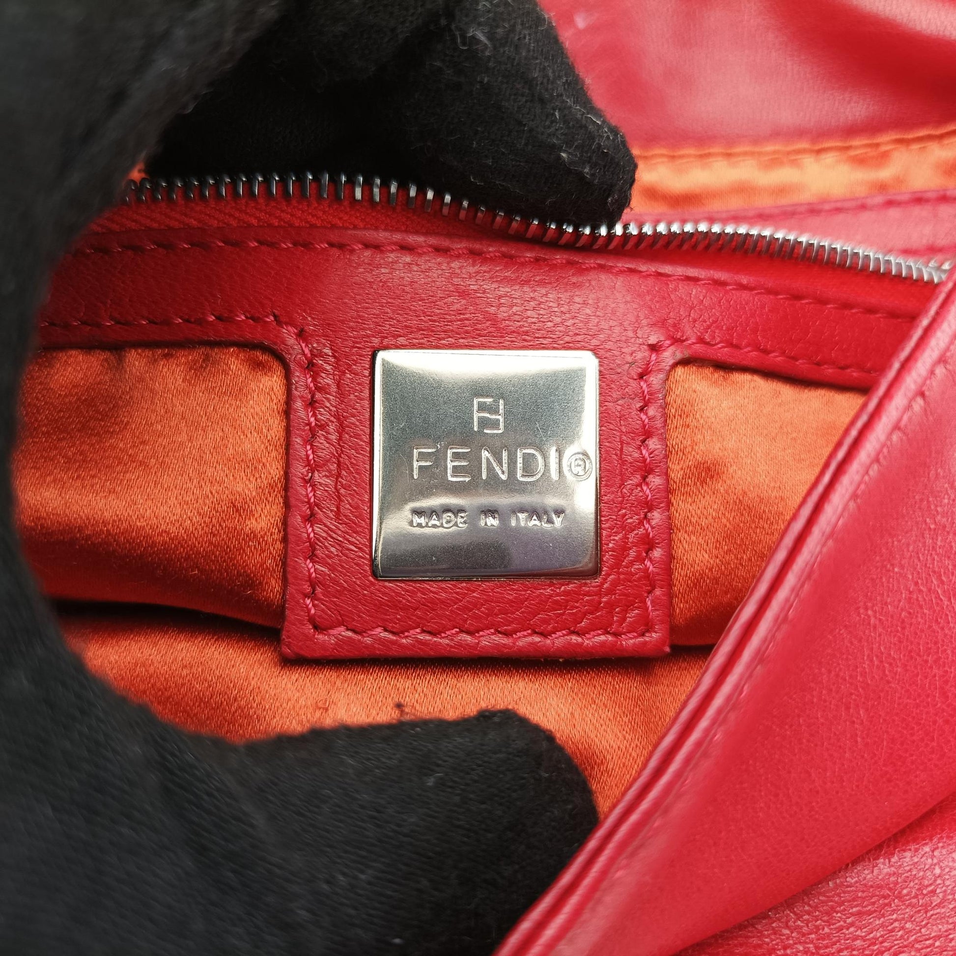 フェンディ Fendi ショルダーバッグ レディース FFバックル バゲット レッド ラムスキン 2211 26776 009