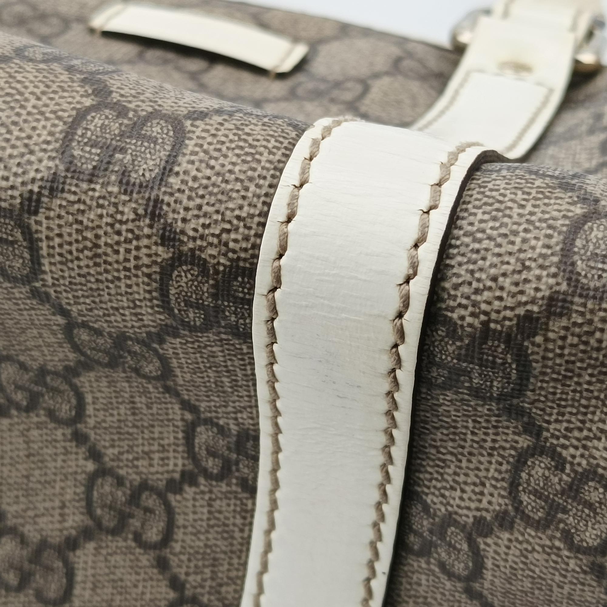 グッチ Gucci ボストンバッグ レディース GGプラス GGスプリーム ベージュ×ホワイト PVCコーティングキャンバス×レザー 193604 I2915070