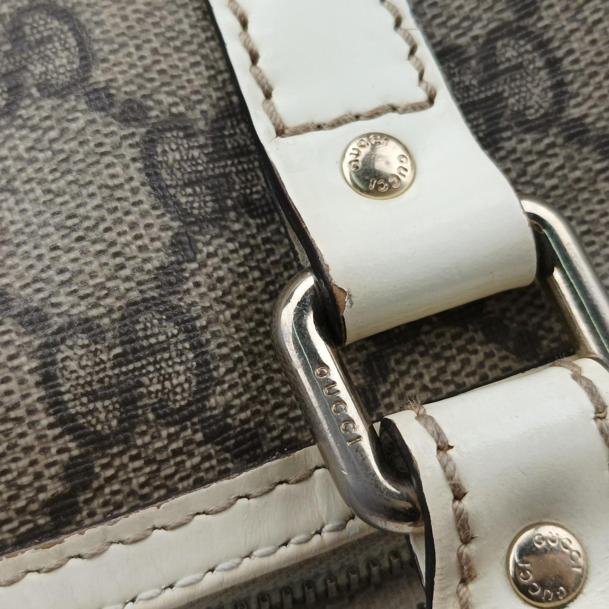 グッチ Gucci ボストンバッグ レディース GGプラス GGスプリーム ベージュ×ホワイト PVCコーティングキャンバス×レザー 193604 I2915070