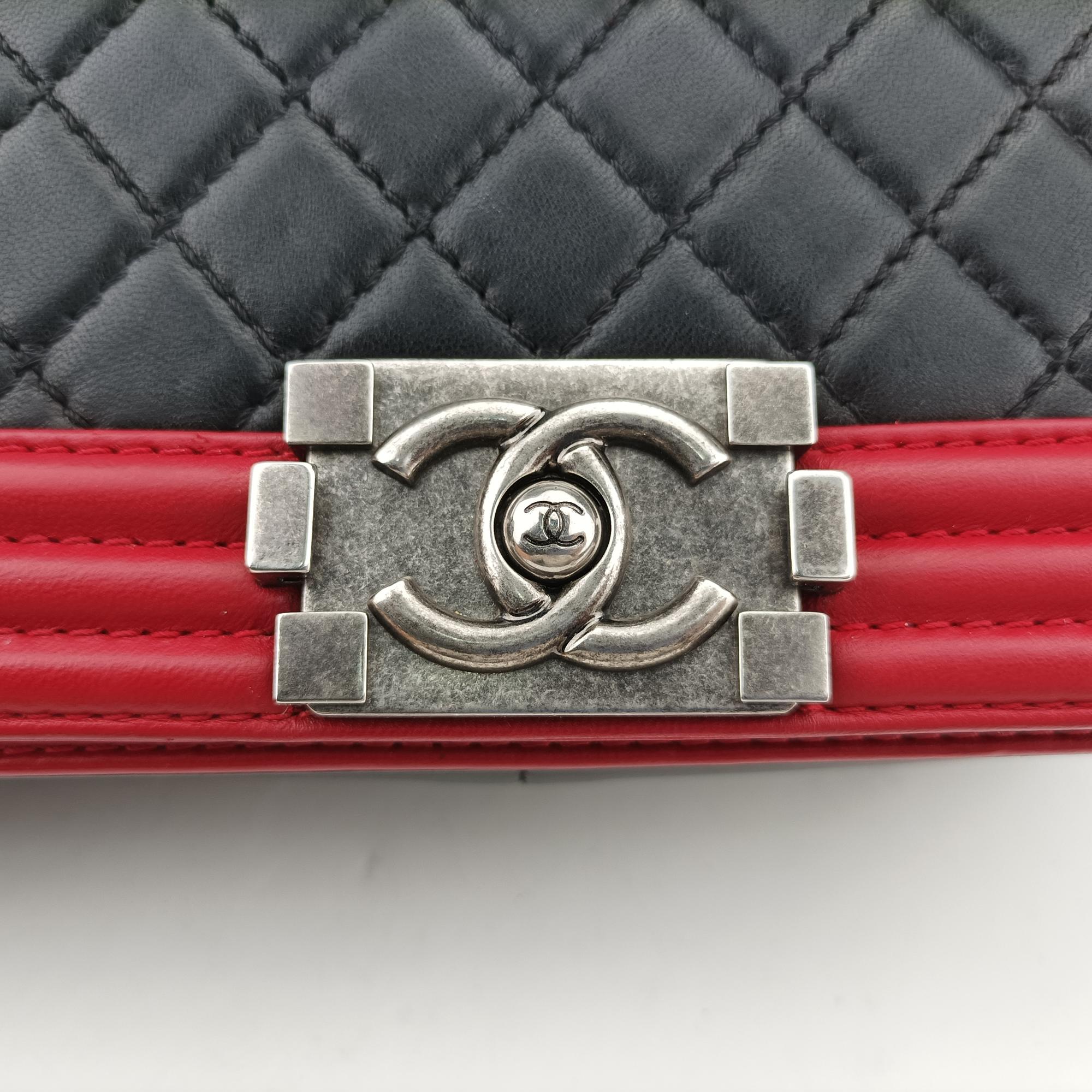 シャネル Chanel ショルダーバッグ レディース ボーイシャネル ブラック×レッド ラムスキン A67086 18278491