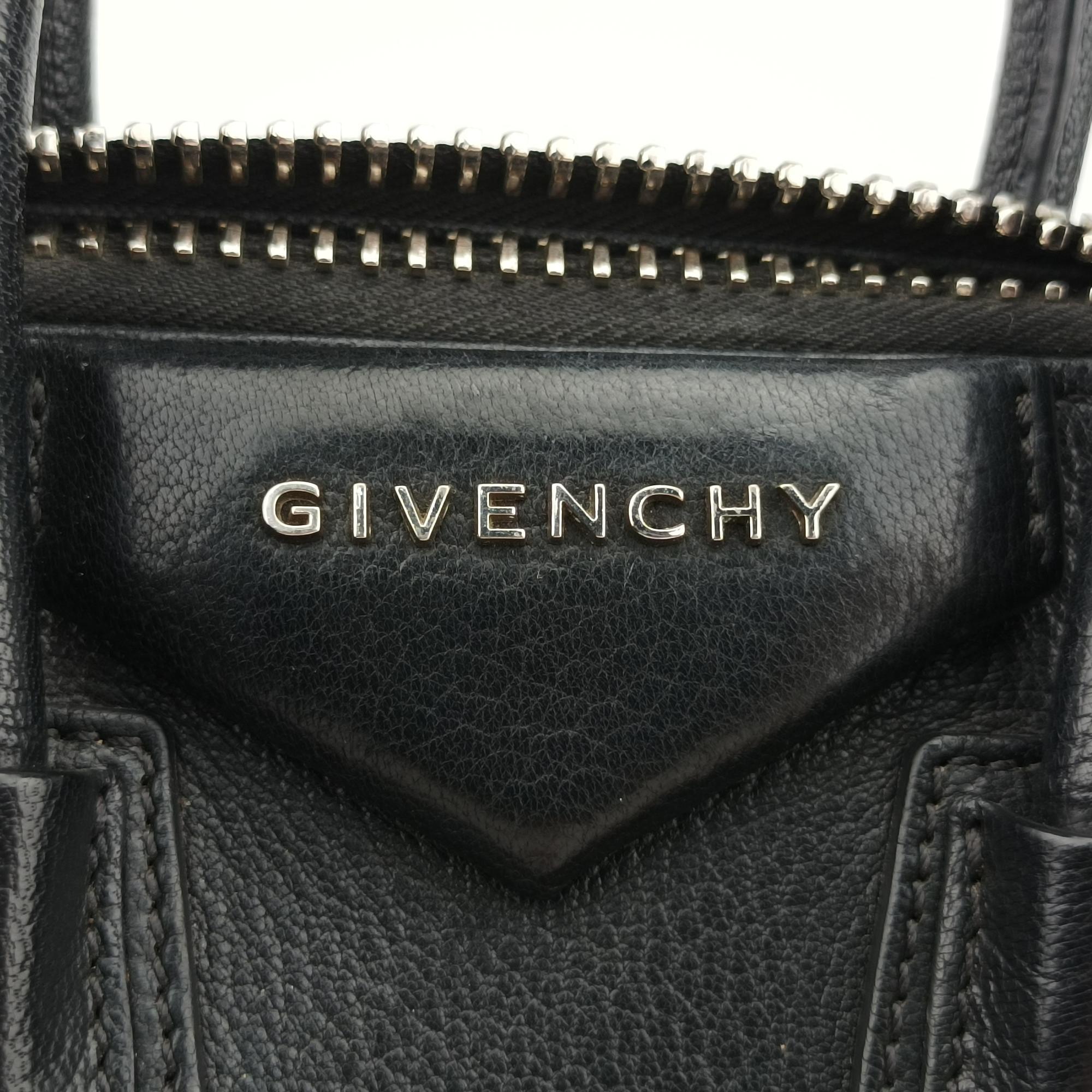 ジバンシー Givenchy ショルダーバッグ レディース アンティゴナ ブラック レザー 3C0114