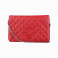 シャネル Chanel ショルダーバッグ レディース マトラッセ　ココマーク レッド ラムスキン A80113 18739432