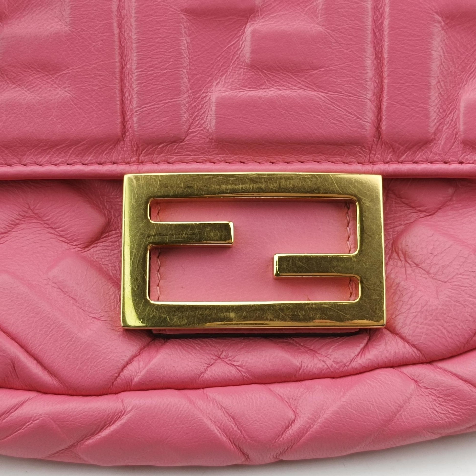 フェンディ Fendi ショルダーバッグ レディース バゲット ミニ ピンク レザー 8BS017 A72V 198-10429