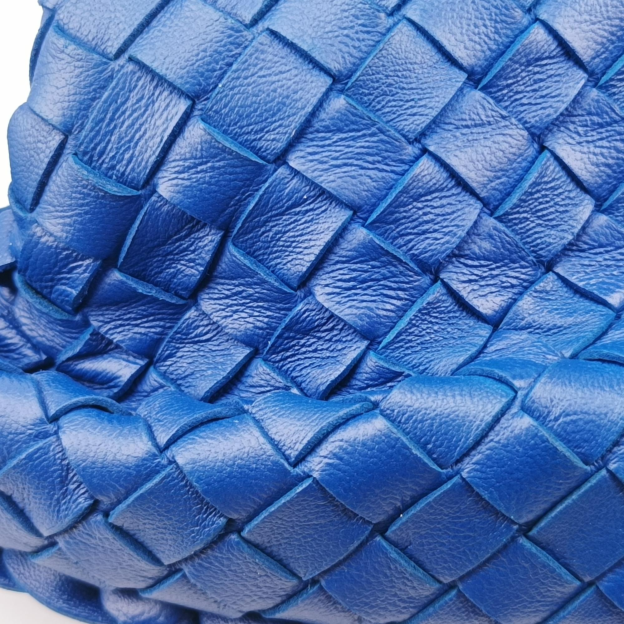 ボッテガヴェネタ Bottega Veneta ハンドバッグ レディース ミディアムヴェネタ　イントレチャート ブルー ラムスキン B03173771A