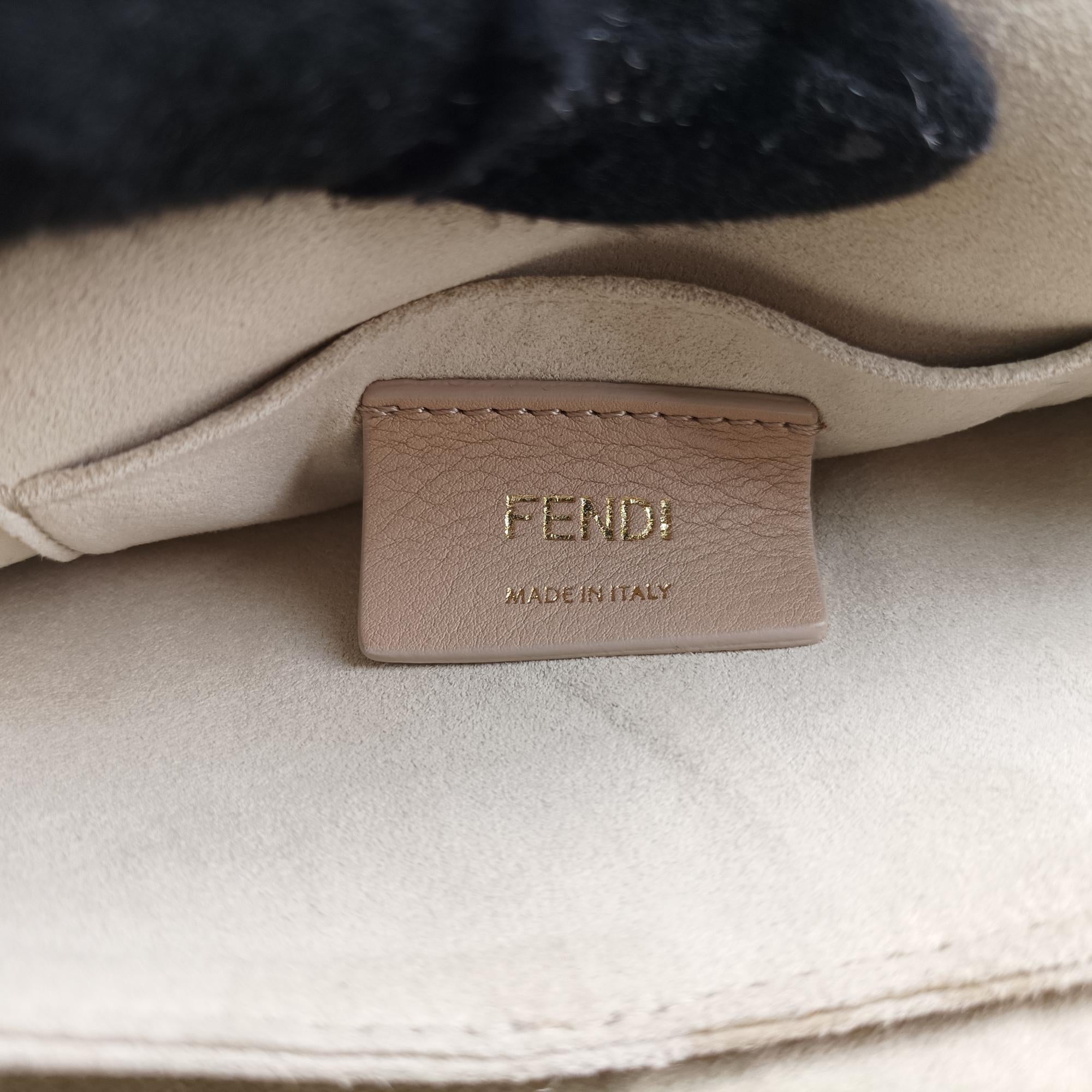 フェンディ Fendi ショルダーバッグ レディース スタッズ　キャナイ ゴールド レザー 8M0381 OZ8 188-8241