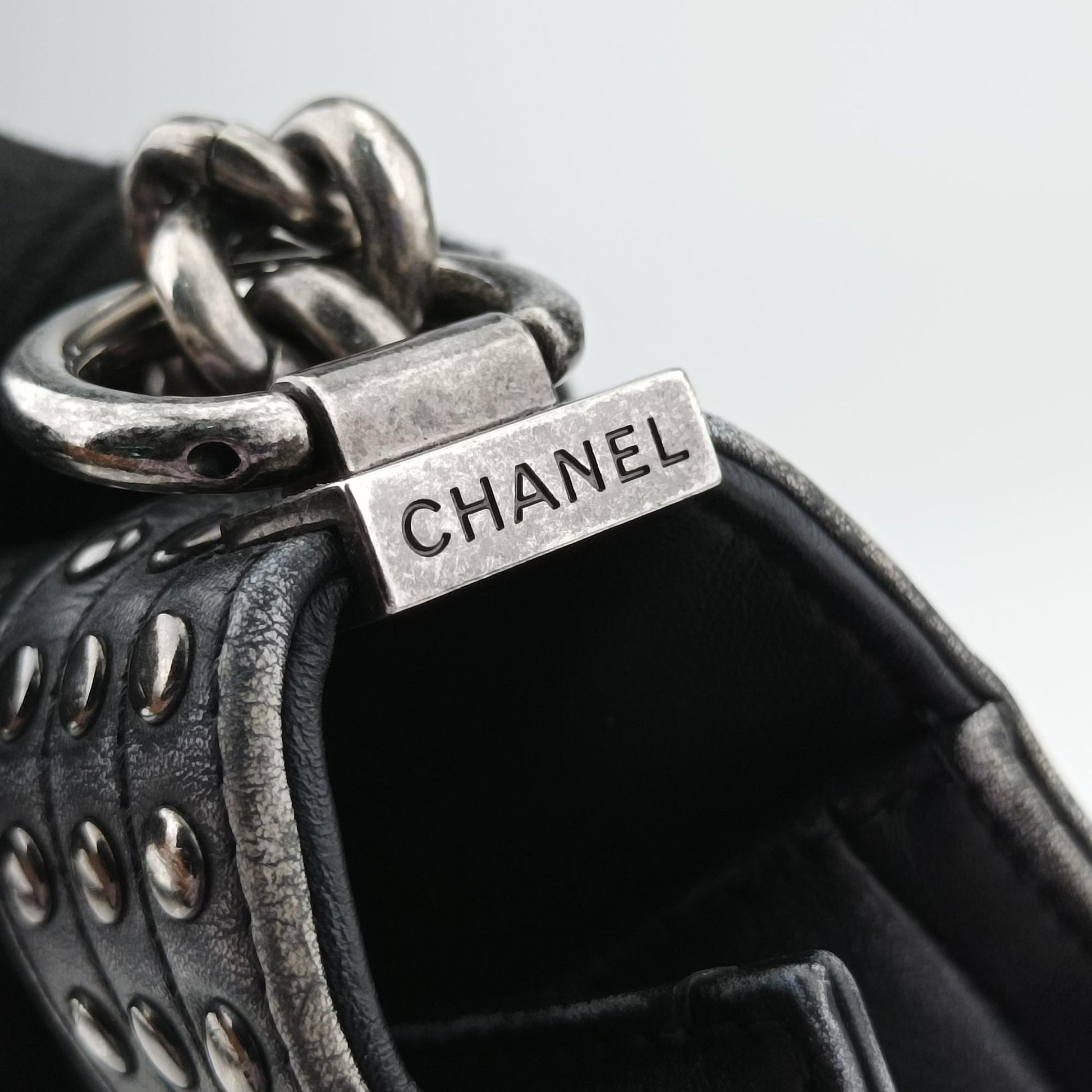 シャネル Chanel ショルダーバッグ レディース ボーイシャネル グレー ラムスキン A92409 19867311