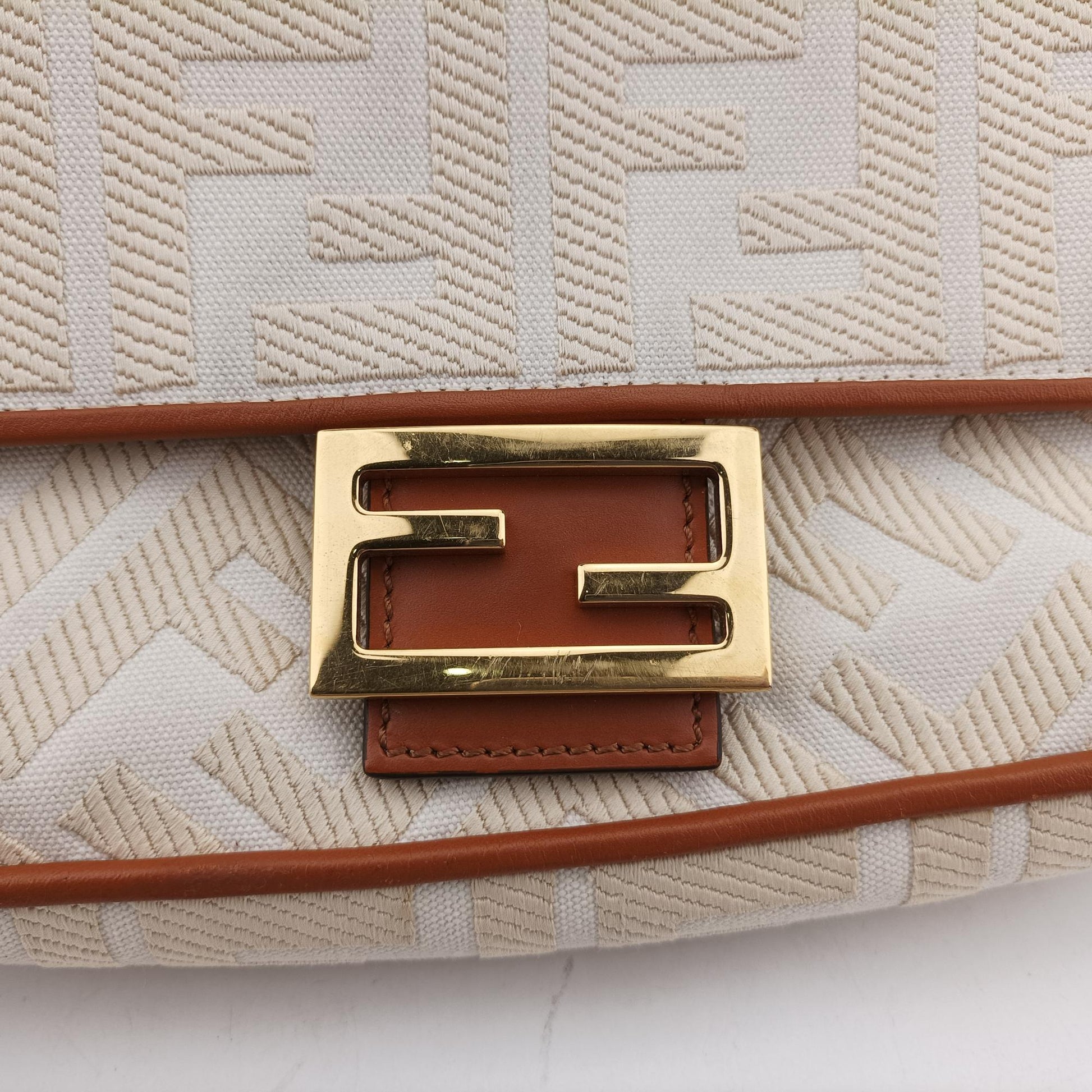 フェンディ Fendi ショルダーバッグ レディース マンマバケット ベージュ×アイボリー キャンバス×レザー 8BR600-AC90-218-10429