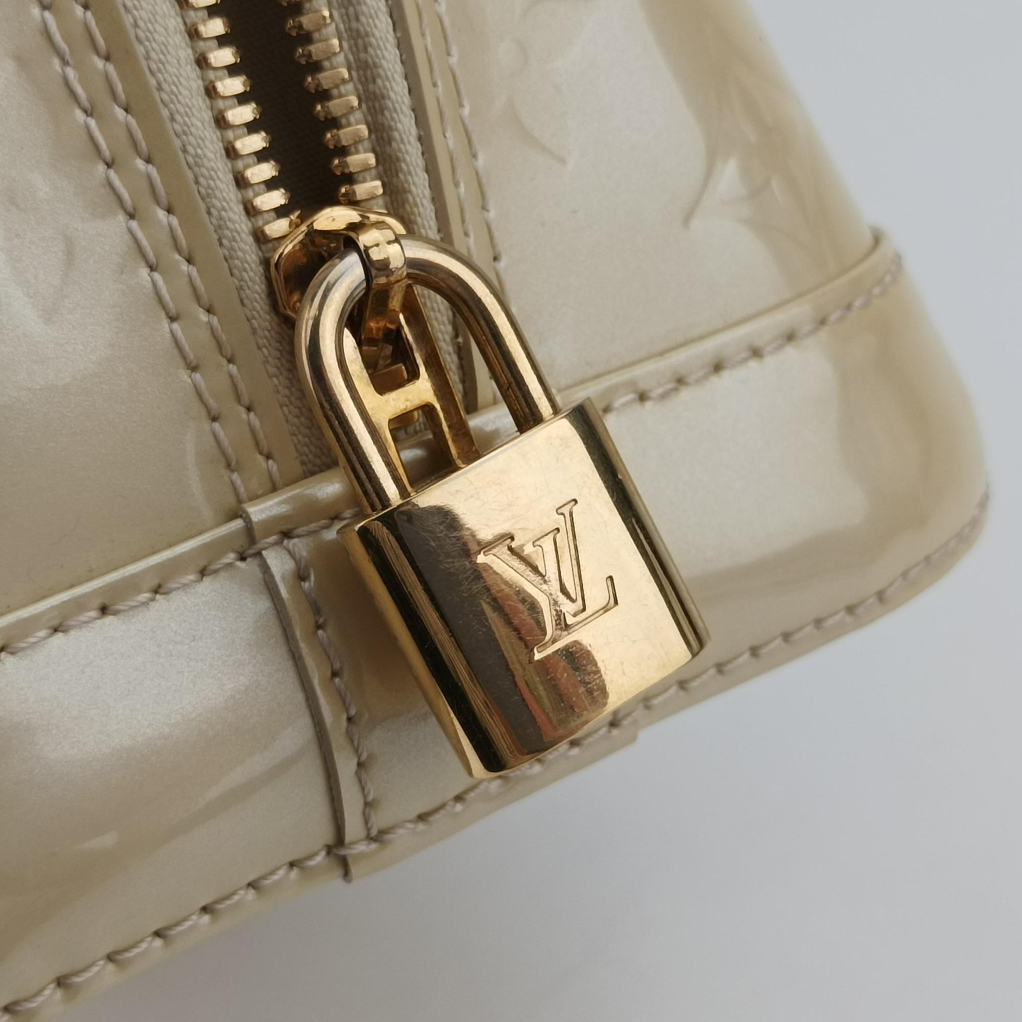 ルイヴィトン Louis Vuitton ハンドバッグ レディース アルマPM ベージュ ヴェルニ M91445 FL2171