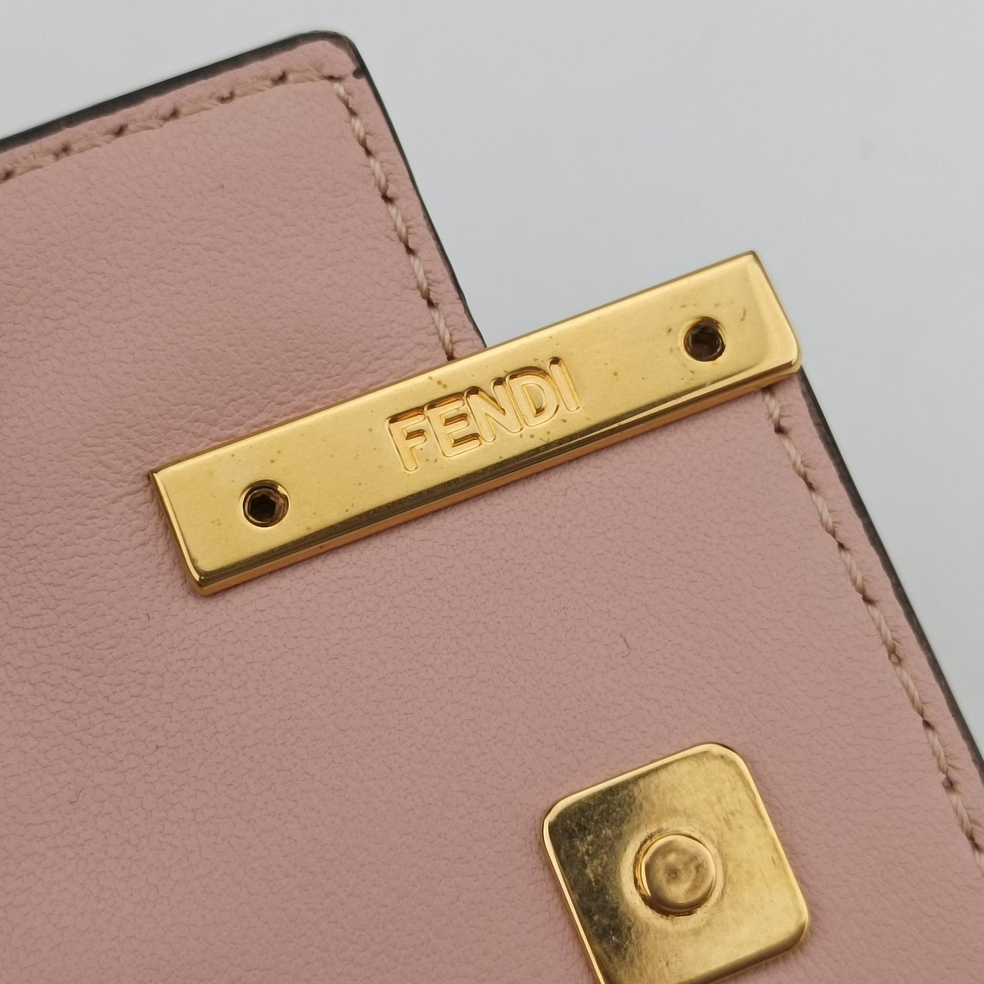 フェンディ Fendi ショルダーバッグ レディース ナノバゲット ピンク ラムスキン 7AS148-A4JD-229-0189