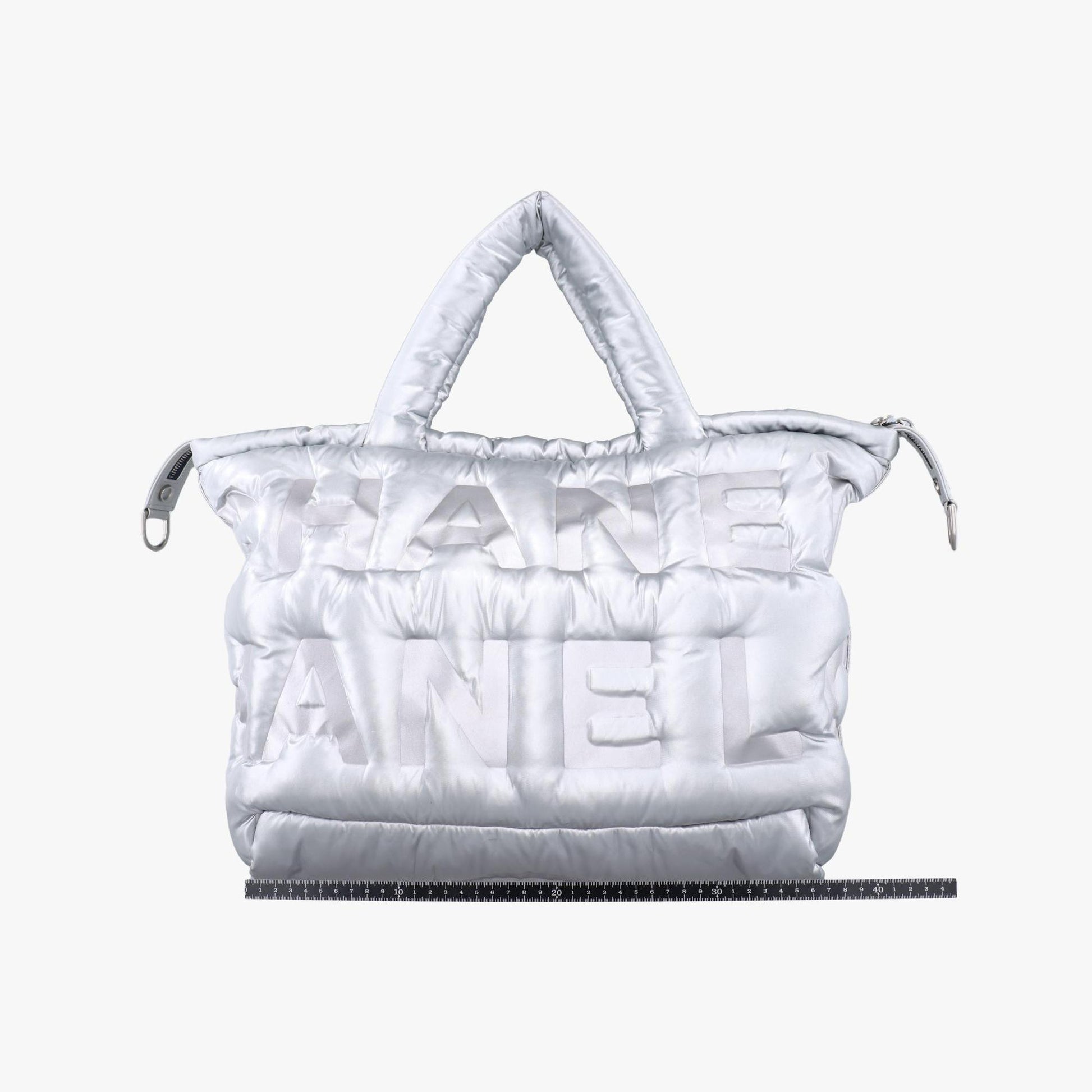 シャネル Chanel ショルダーバッグ レディース ドゥドゥーン ココ シルバー ナイロン A91937 25036997