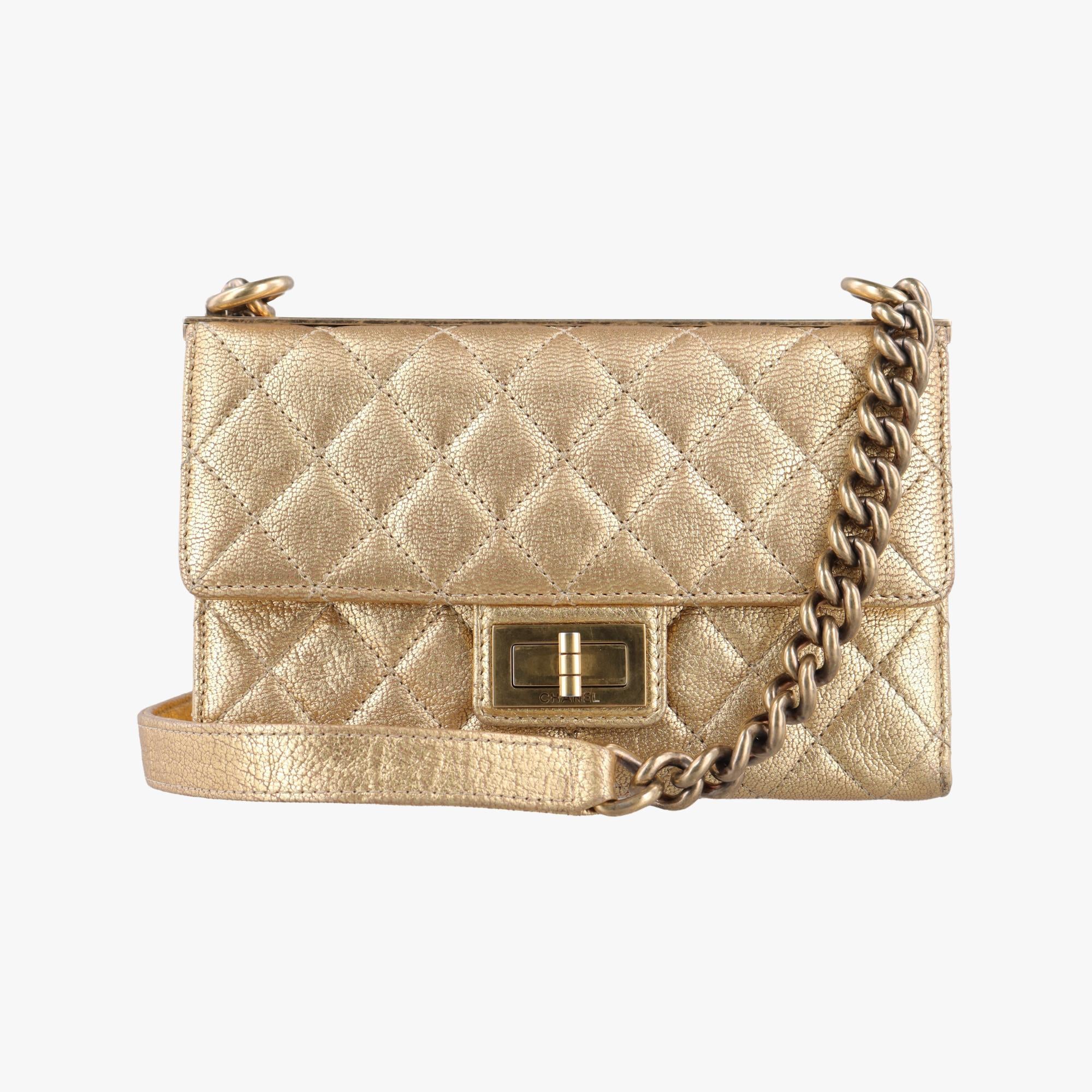 シャネル Chanel ショルダーバッグ レディース 2.55 マトラッセ ゴールド キャビアスキン A67506 17247562