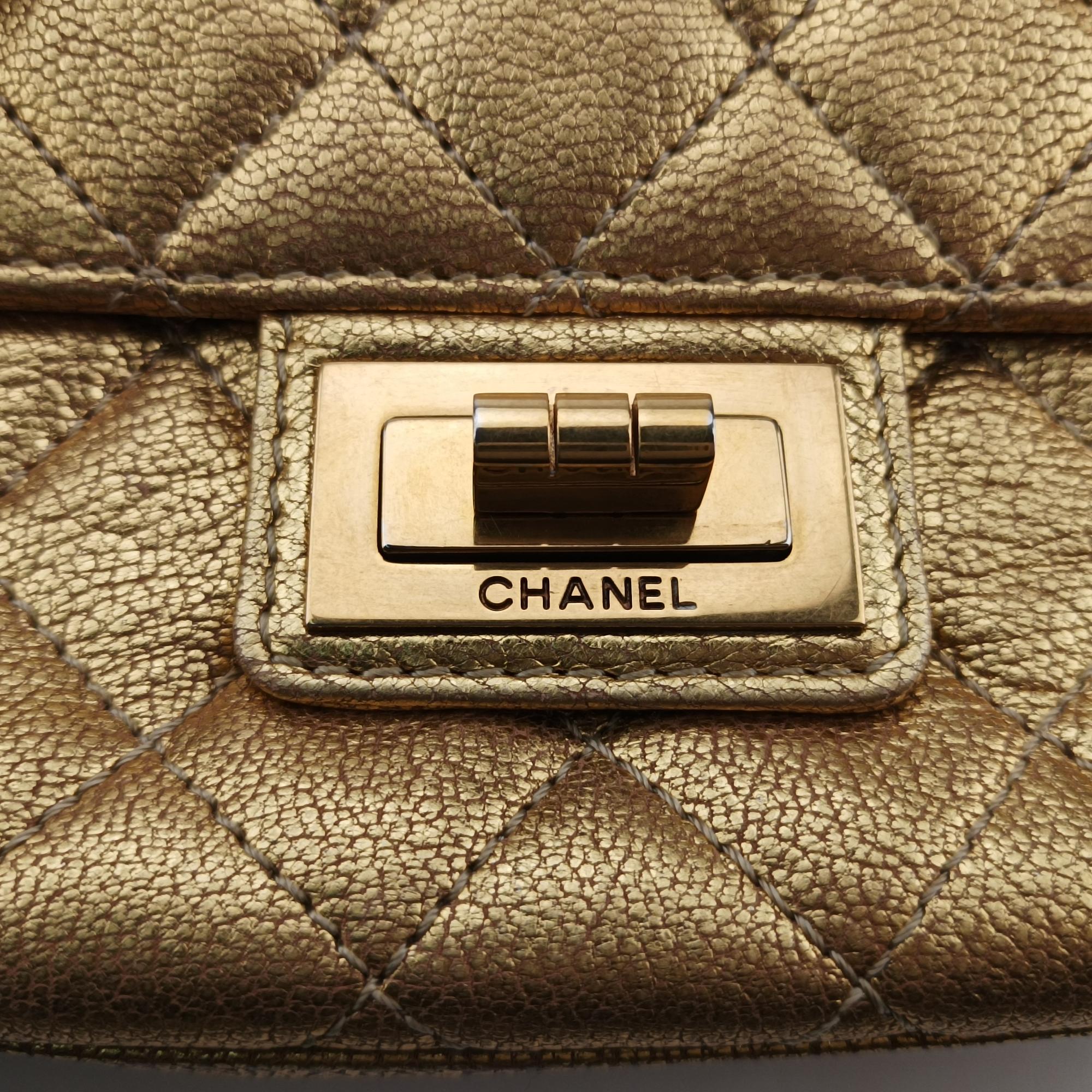 シャネル Chanel ショルダーバッグ レディース 2.55 マトラッセ ゴールド キャビアスキン A67506 17247562