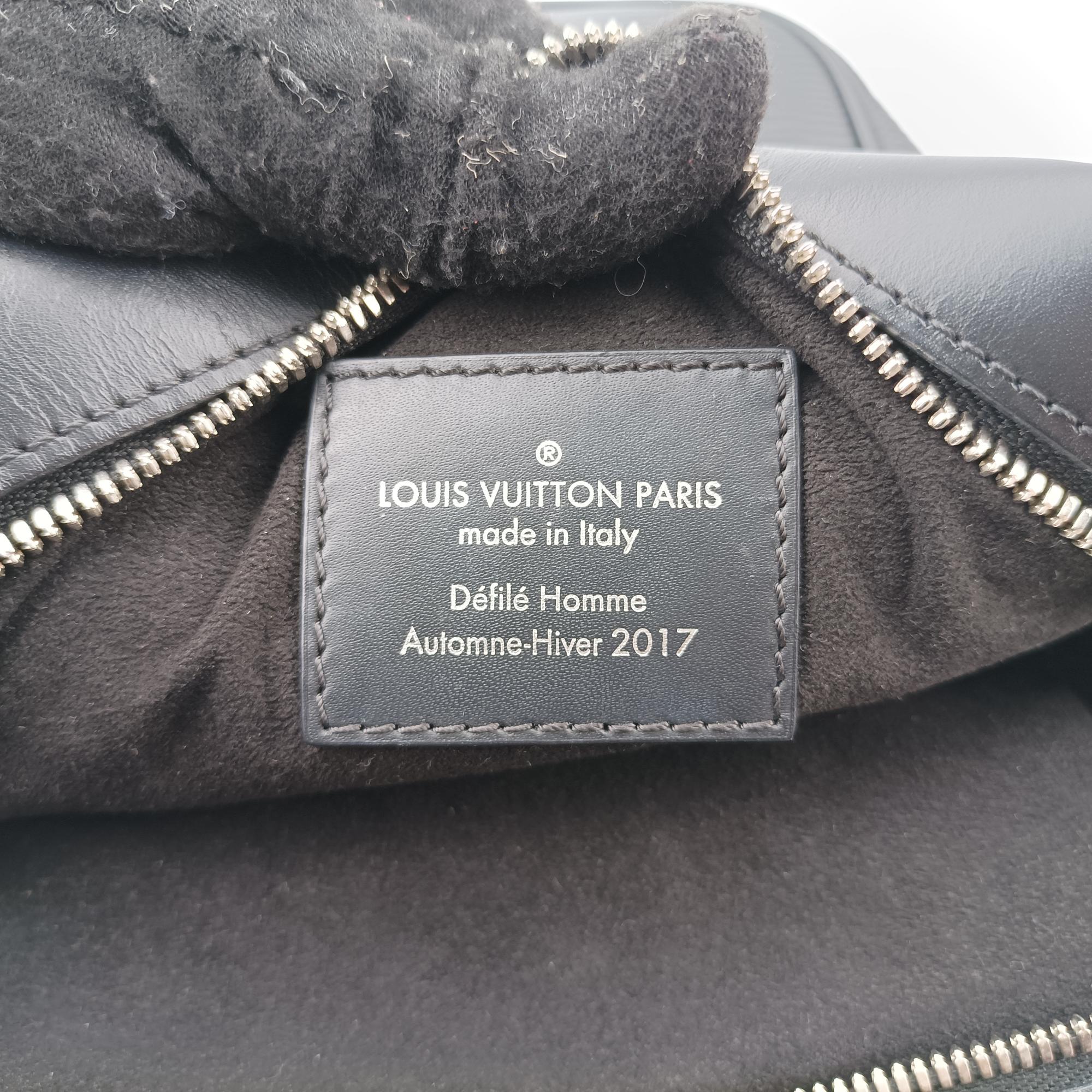 ルイヴィトン Louis Vuitton ショルダーバッグ レディース ブラック FO2157