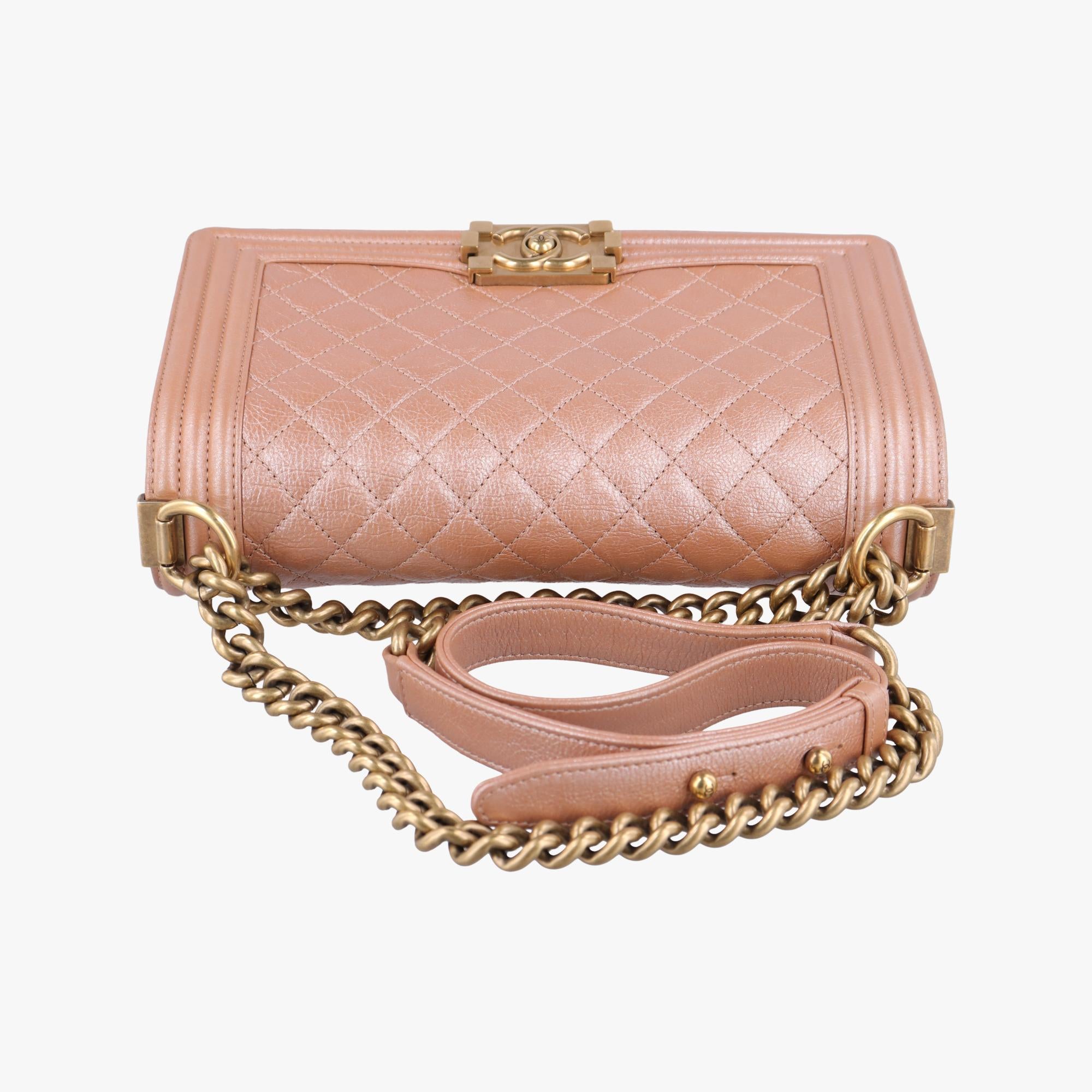 シャネルChanelボーイシャネル ゴールド×ピンク ラムスキン A67086