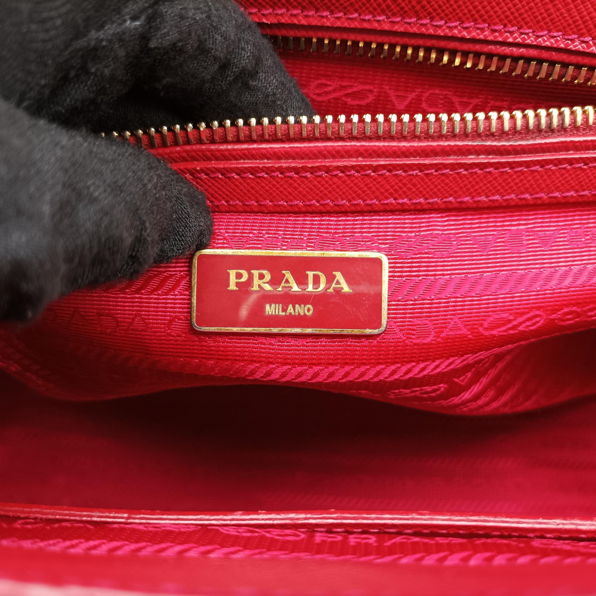 プラダ Prada ショルダーバッグ レディース ガレリア レッド サフィアーノレザー BN1801 64