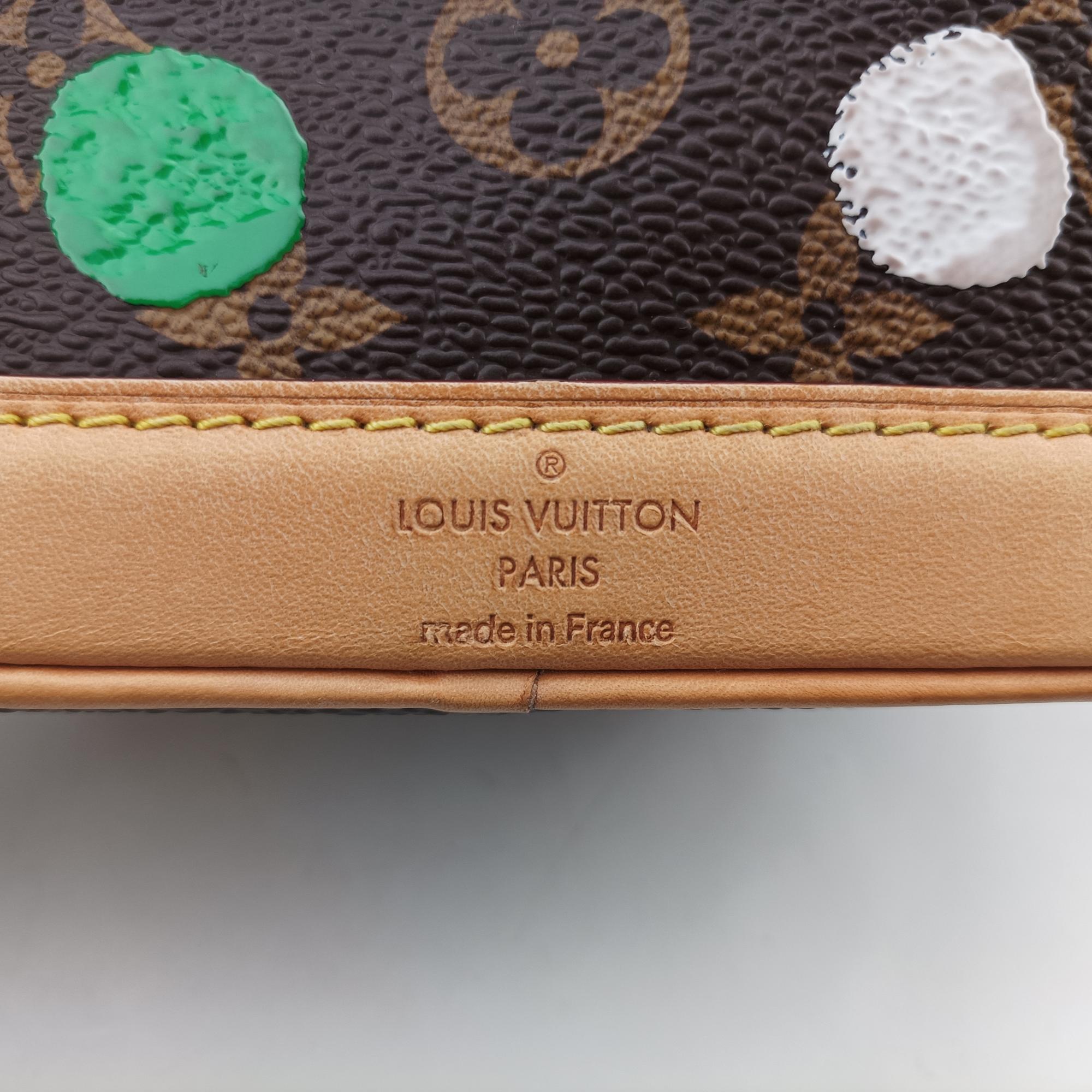 ルイヴィトン Louis Vuitton ショルダーバッグ レディース ナノ ノエ　草間彌生コラボ ブラウン モノグラムキャンバス M81863 ICチップ