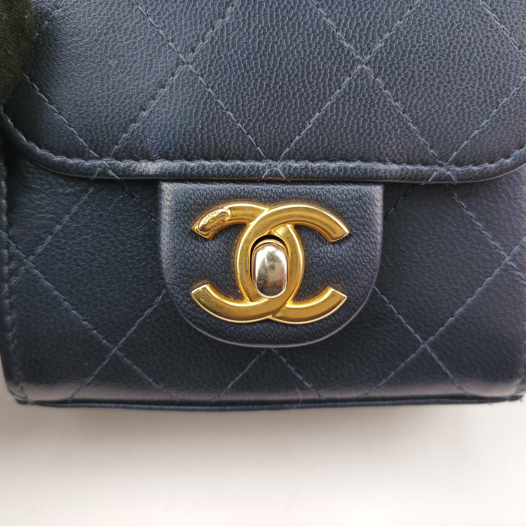 シャネル Chanel ショルダーバッグ レディース シックパールズ　マトラッセ ブルーブラック ラムスキン AP0997 29319938