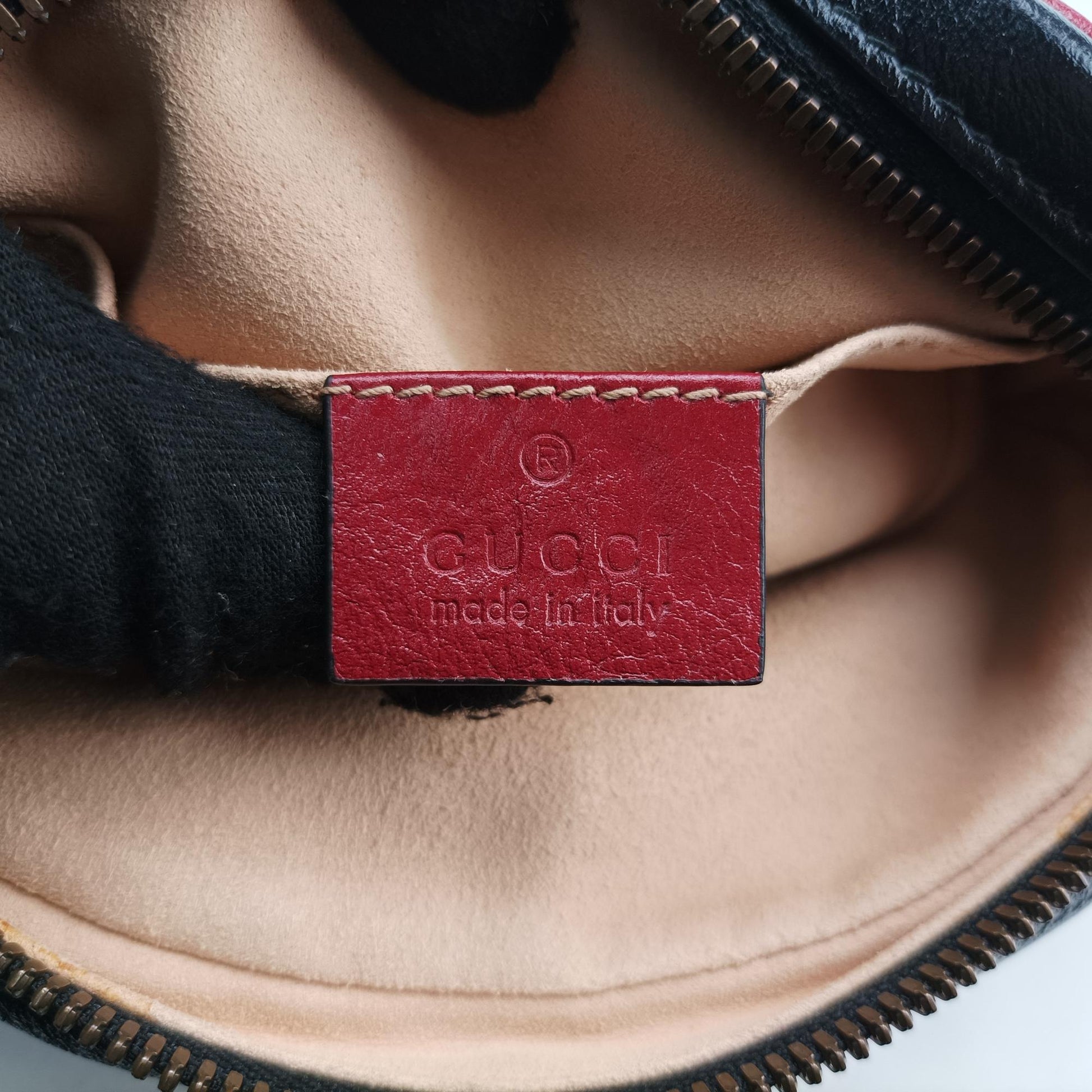 グッチ Gucci ボディバッグ/ウェストバッグ レディース GGマーモント ブラック レザー 476434 H028646074