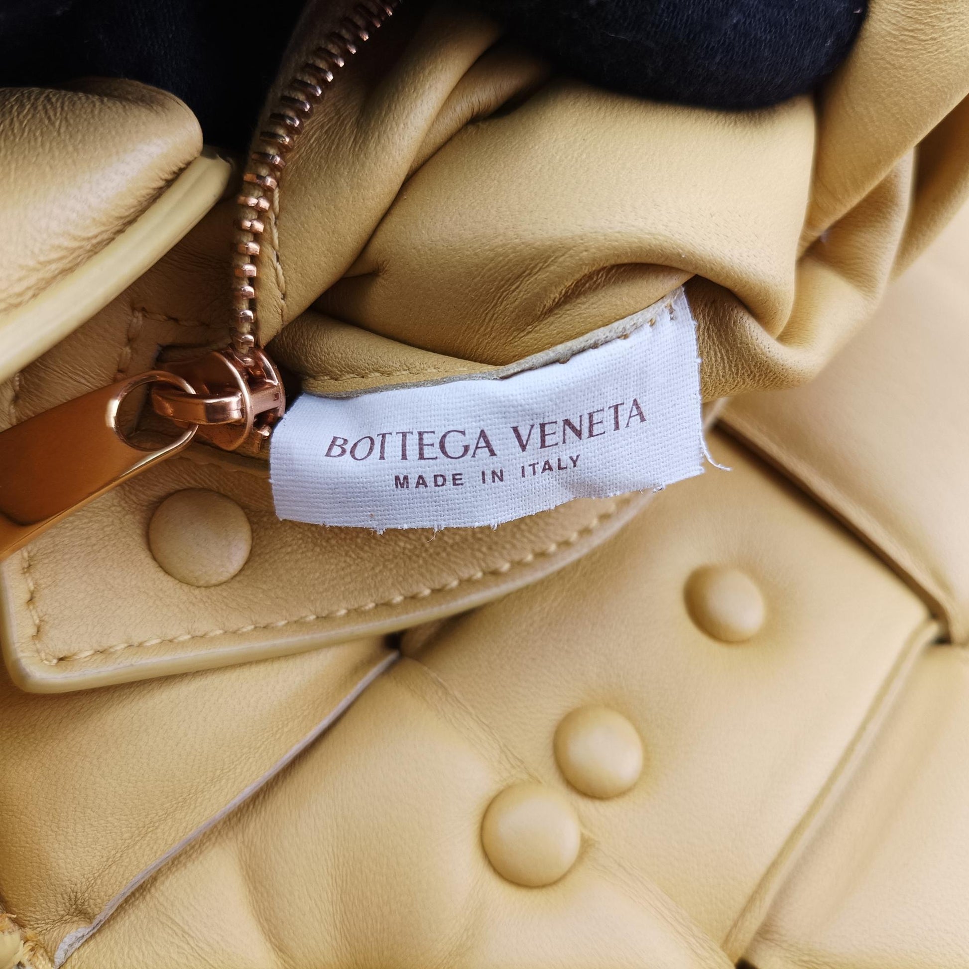 ボッテガヴェネタ Bottega Veneta ショルダーバッグ レディース ザ チェーン カセット イエロー ラムスキン B09117446F