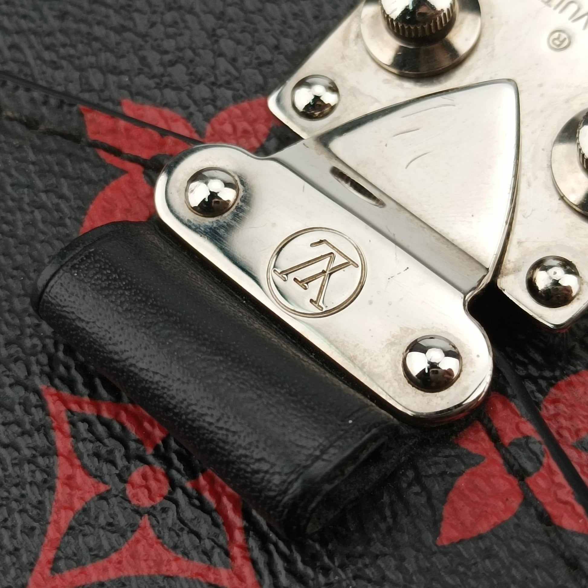 ルイヴィトン Louis Vuitton ショルダーバッグ レディース ポシェット メティス MM ブラック モノグラムキャンバス M41462 DR0127