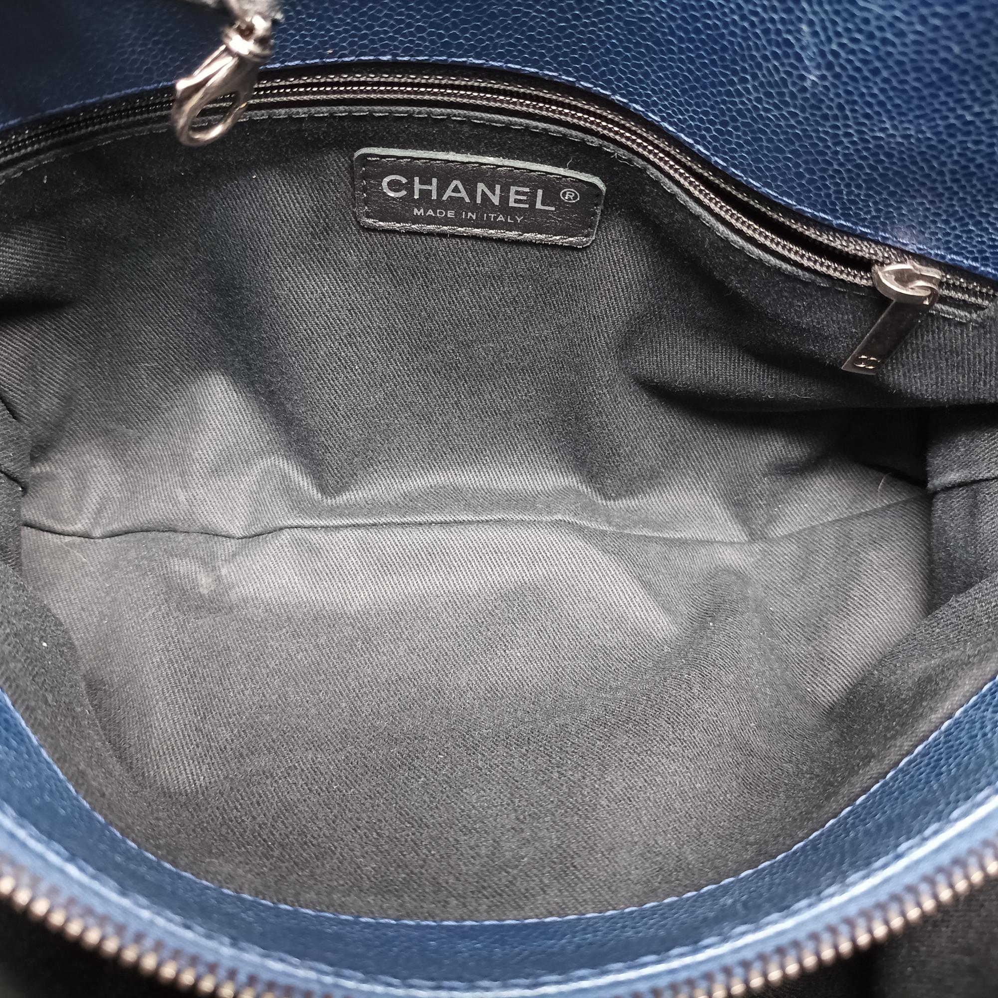 シャネル Chanel ショルダーバッグ レディース マトラッセ　 ブルー キャビアスキン A67413 16754151