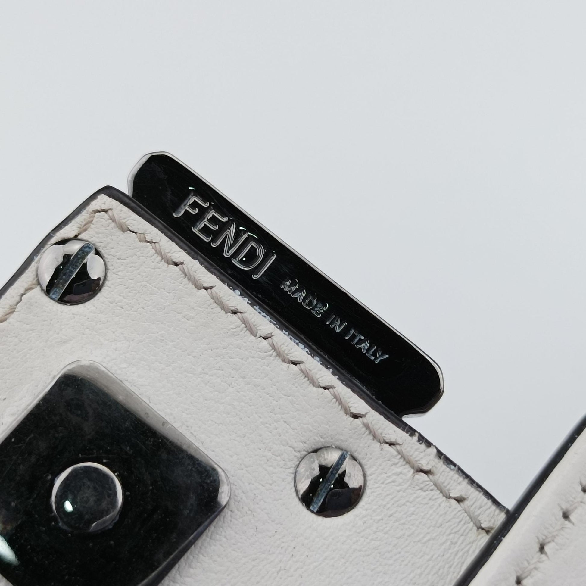 フェンディ Fendi ショルダーバッグ レディース バゲット ホワイト レザー 8BR600-I8L-169-10429