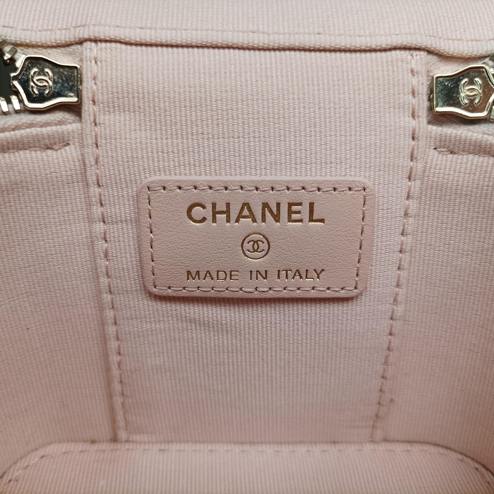 シャネル Chanel ショルダーバッグ レディース マトラッセ スモール バニティ ケース ピンク キャビアスキン AP1340 31714813