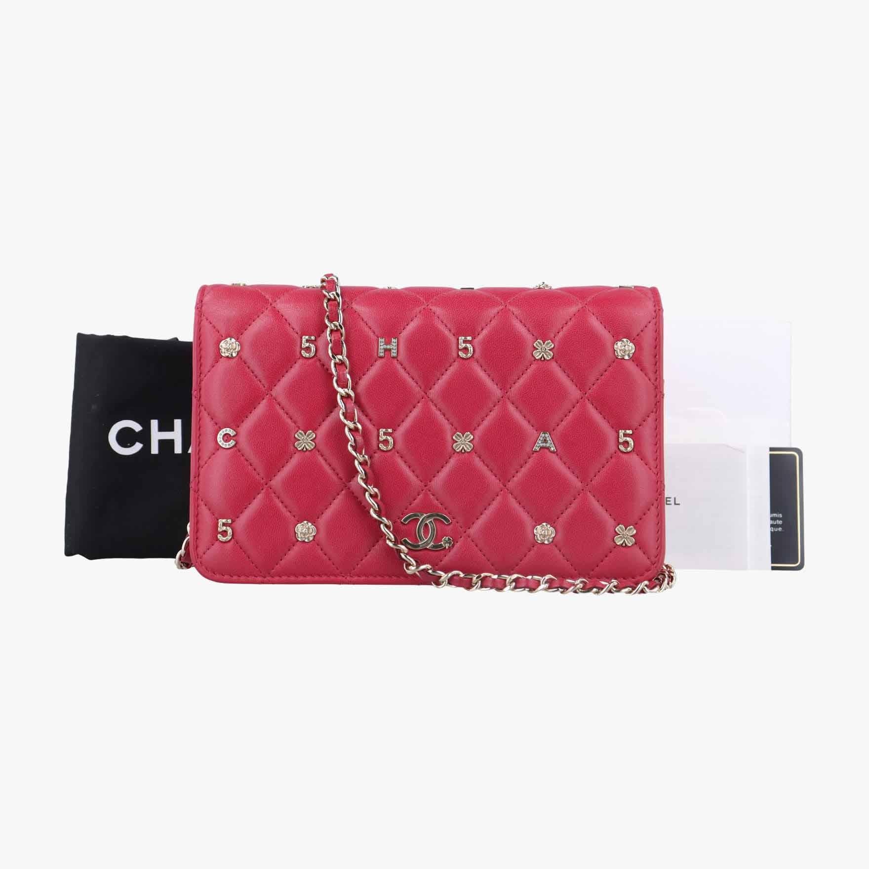 シャネル Chanel ショルダーバッグ レディース マトラッセ アイコンチャーム シンボルチャーム レッド ラムスキン AP1579 30440019