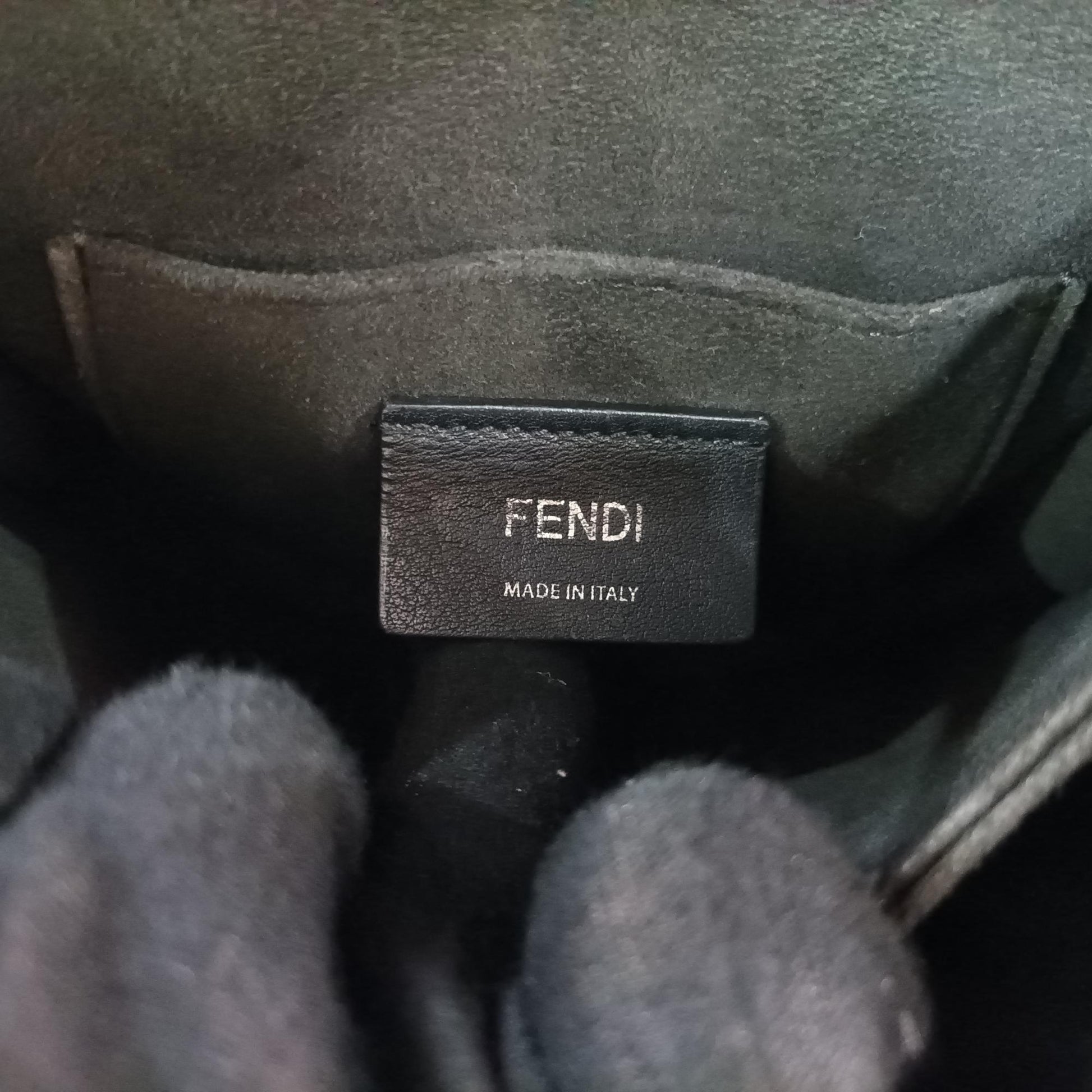 フェンディ Fendi ショルダーバッグ レディース ブラック 8M0381-2SR-188-0189