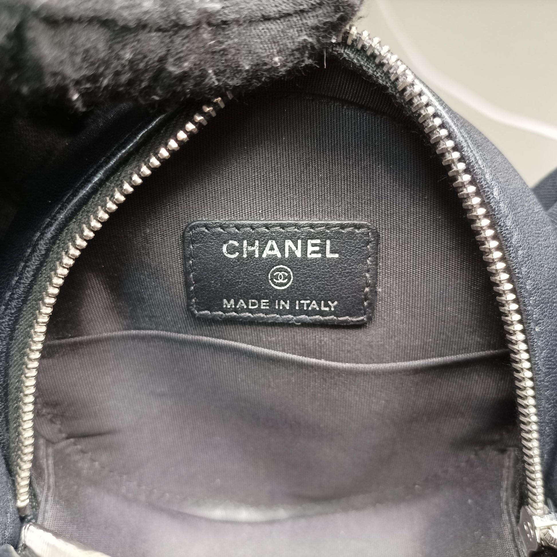 シャネル Chanel ショルダーバッグ レディース カメリア ラウンド ココマーク ブラック ラムスキン AP0118 27493429