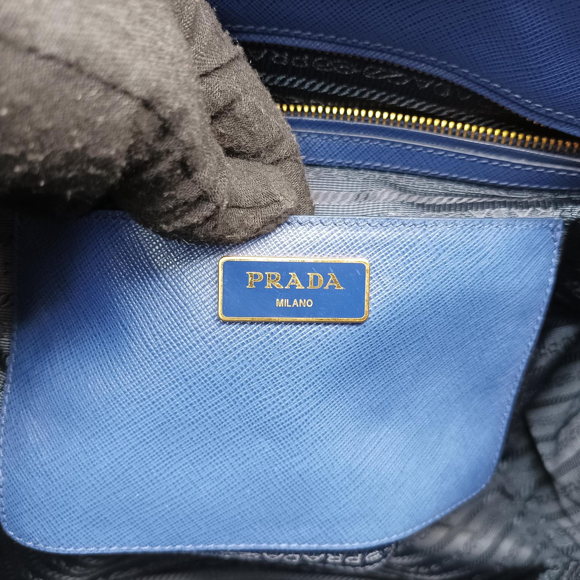 プラダ Prada ショルダーバッグ レディース ガレリア ブルー サフィアーノレザー BN2274 204 58/L