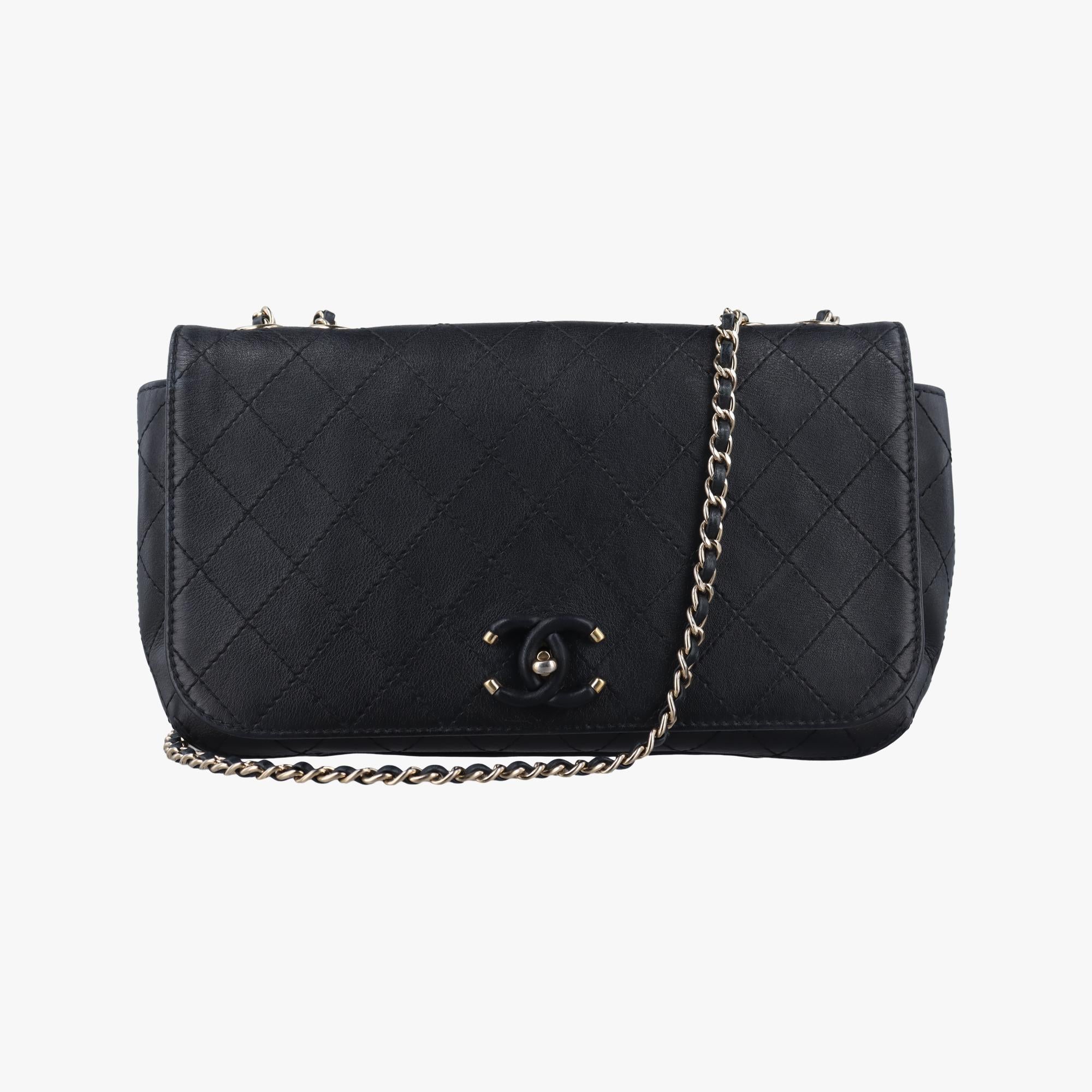 Covered CC Flap Black leather AS0534 27693644マトラッセ カバード CC フラップ ブラック レザー AS0534 27693644