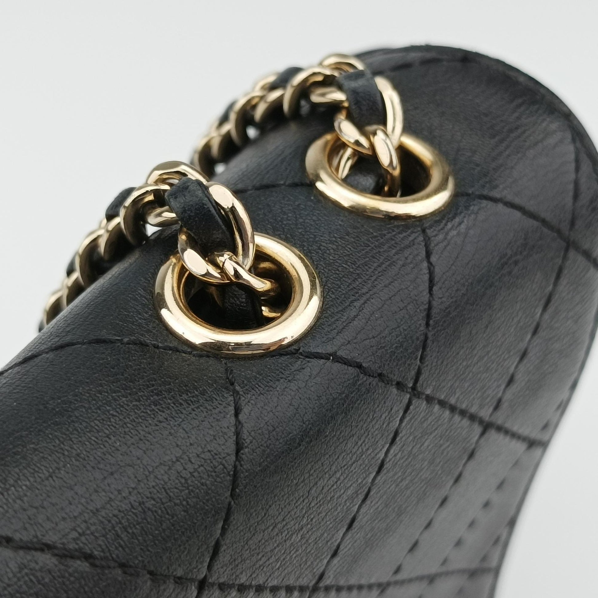 Covered CC Flap Black leather AS0534 27693644マトラッセ カバード CC フラップ ブラック レザー AS0534 27693644