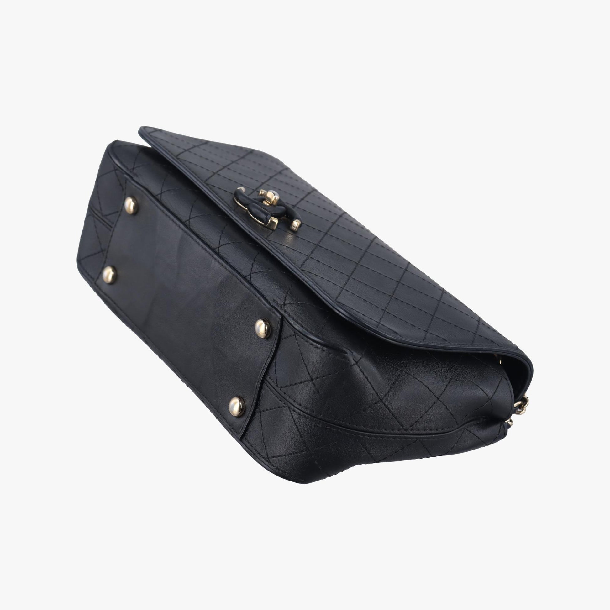 Covered CC Flap Black leather AS0534 27693644マトラッセ カバード CC フラップ ブラック レザー AS0534 27693644