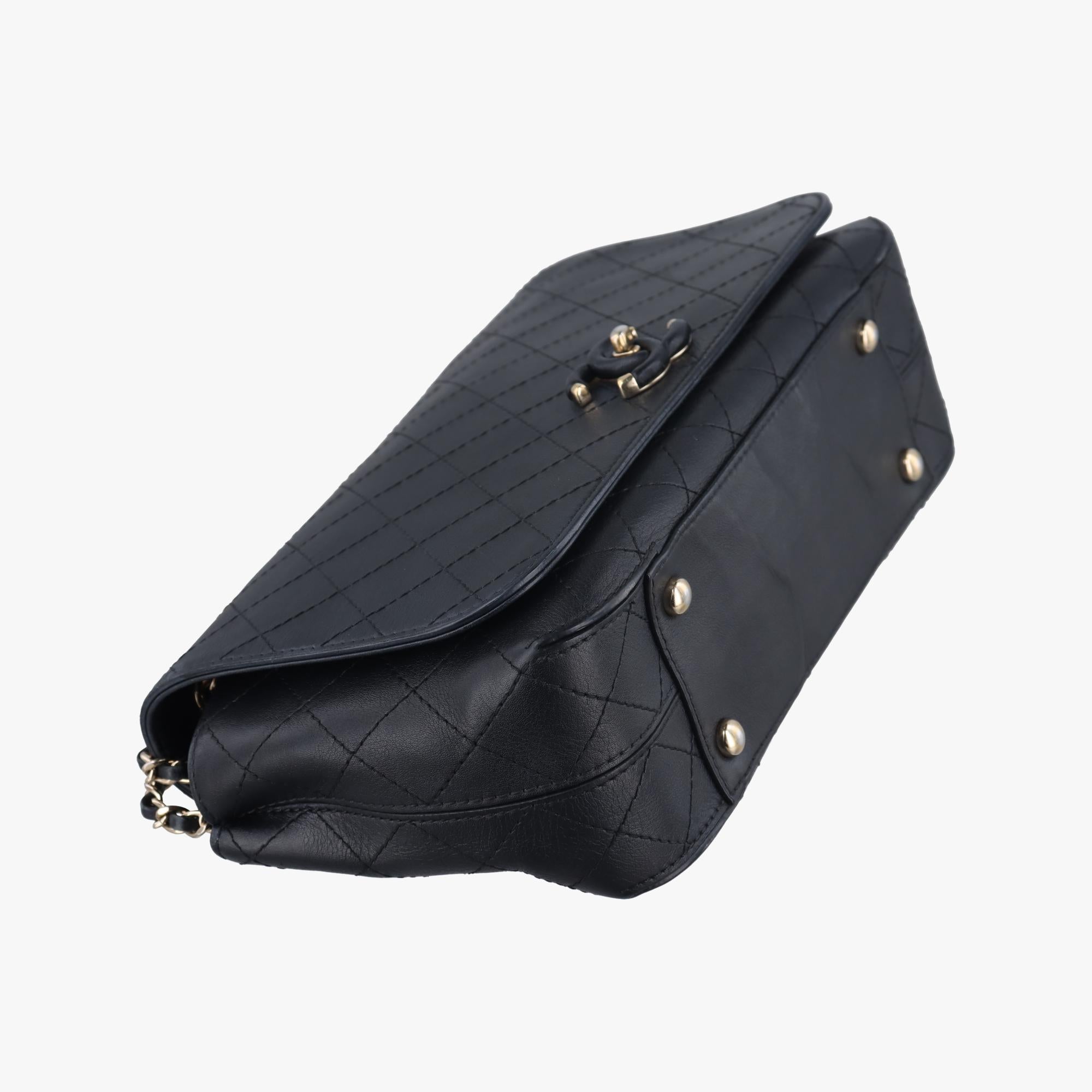 Covered CC Flap Black leather AS0534 27693644マトラッセ カバード CC フラップ ブラック レザー AS0534 27693644