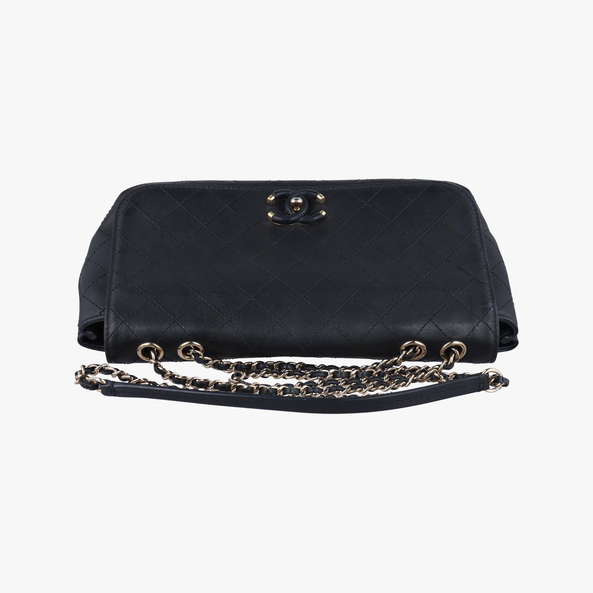 Covered CC Flap Black leather AS0534 27693644マトラッセ カバード CC フラップ ブラック レザー AS0534 27693644