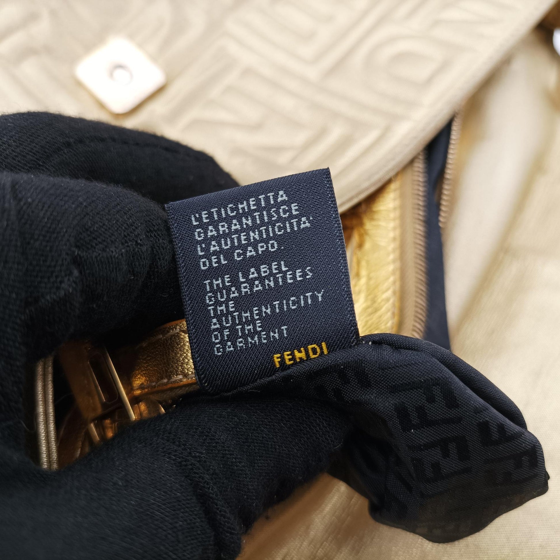 フェンディ Fendi ショルダーバッグ レディース マンマバケット ゴールド ナッパレザー 2579-8BR600-ZUK-089