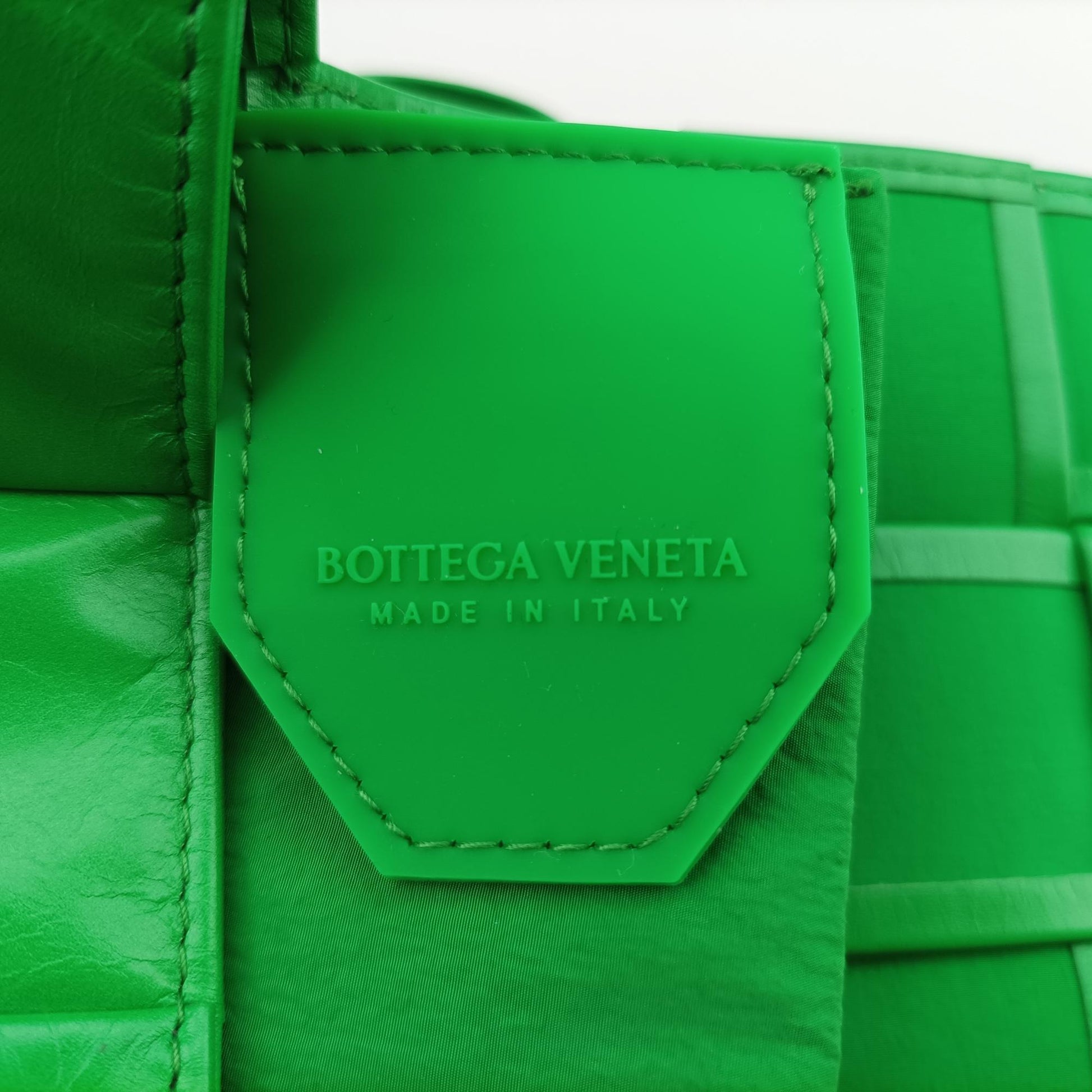 ボッテガヴェネタ Bottega Veneta ショルダーバッグ レディース キャンディ カセット グリーン レザー P01085864J