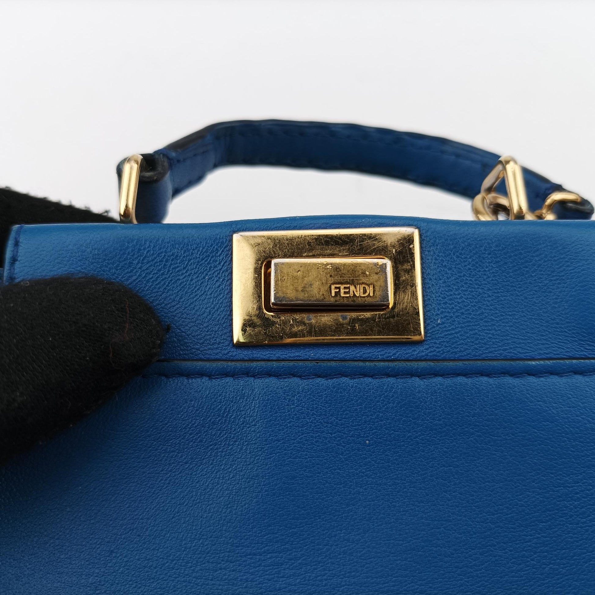 フェンディ Fendi ショルダーバッグ レディース マイクロピーカブー ブルー レザー 8M0355-K47-159-9290