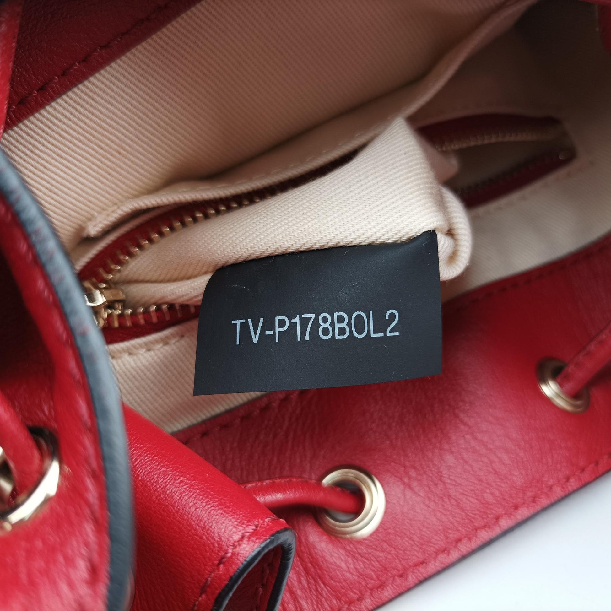 ヴァレンティノ Valentino ショルダーバッグ レディース レッド TV-P17BOL2